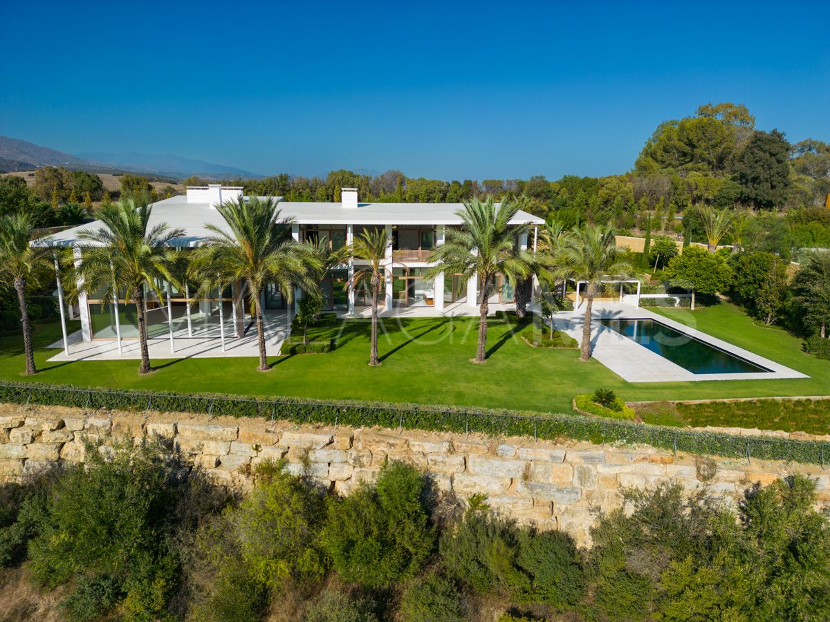 Villa for sale in Casares Golf