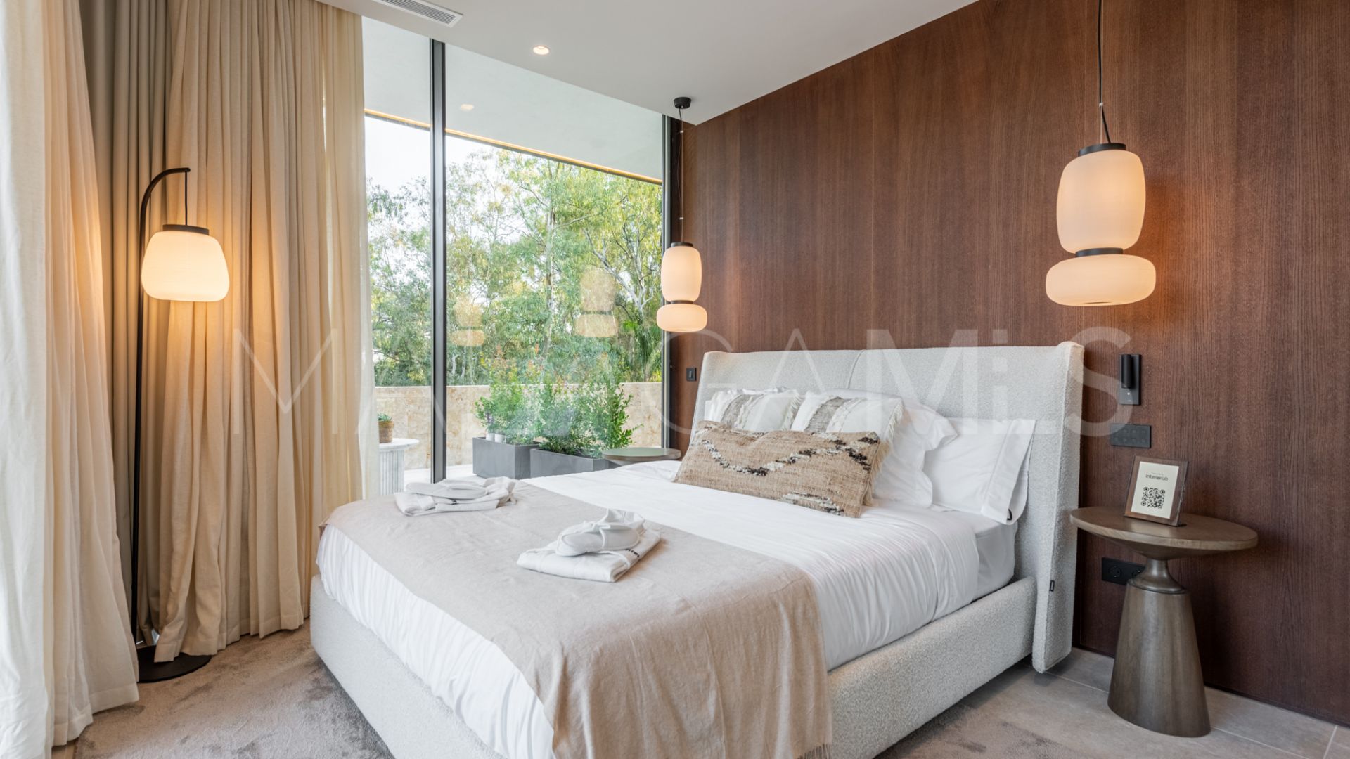 Villa de 6 bedrooms for sale in Nueva Andalucia