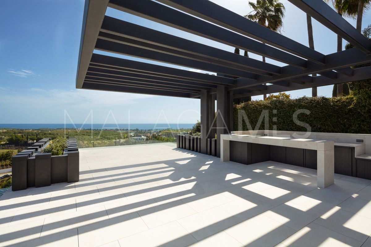 Villa for sale in Benahavis