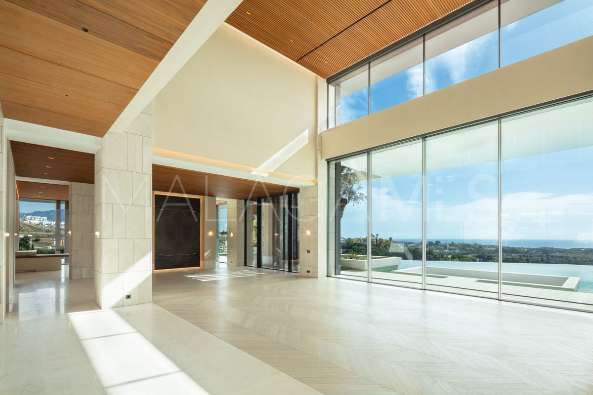 Villa for sale in Benahavis