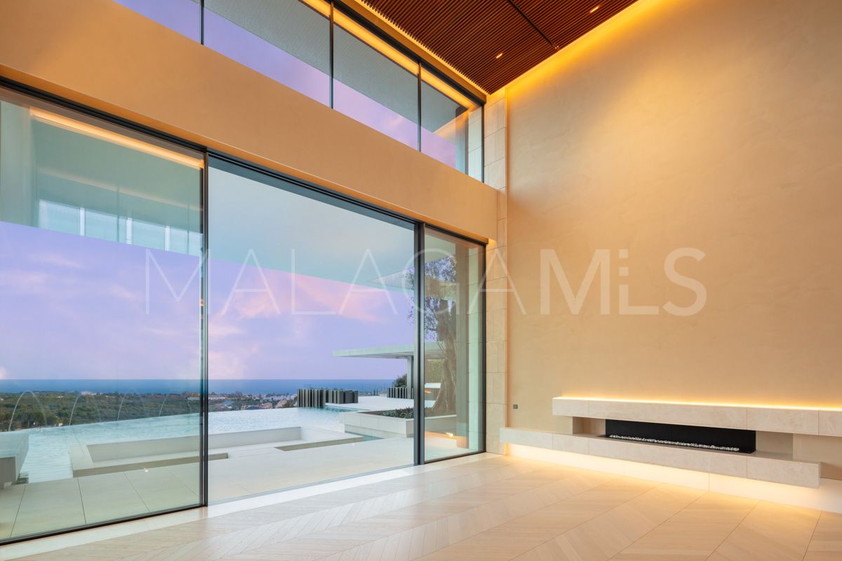 Villa for sale in Benahavis