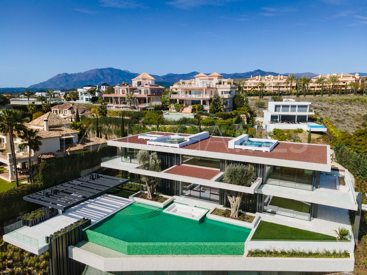 Villa for sale in Benahavis