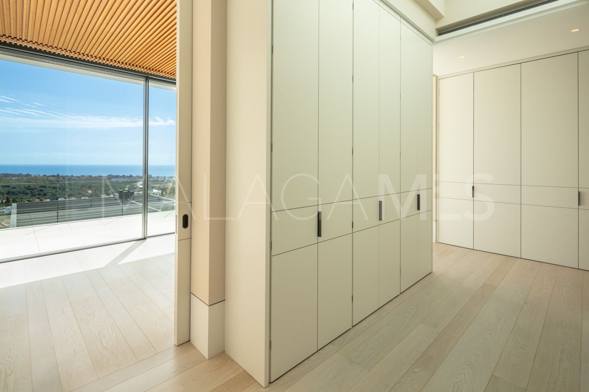 Villa for sale in Benahavis
