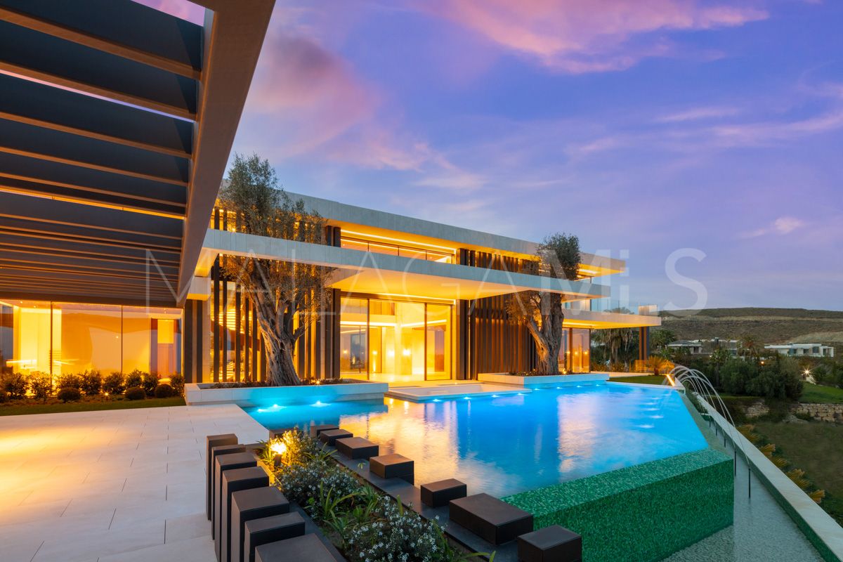 Villa for sale in Benahavis