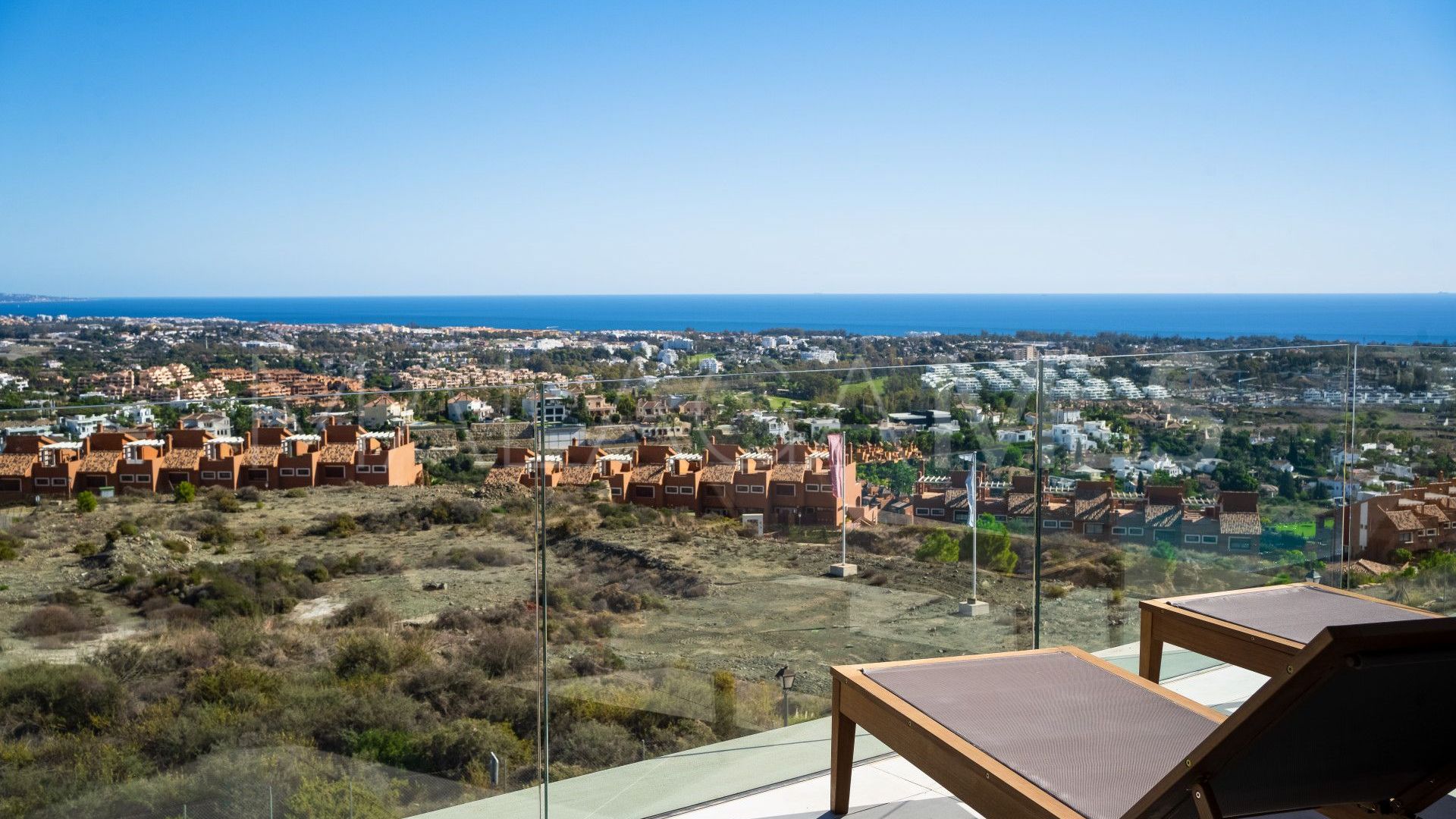 Villa for sale in Benahavis