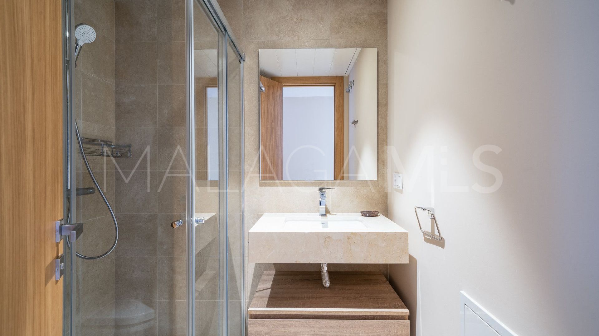 Villa for sale in Benahavis