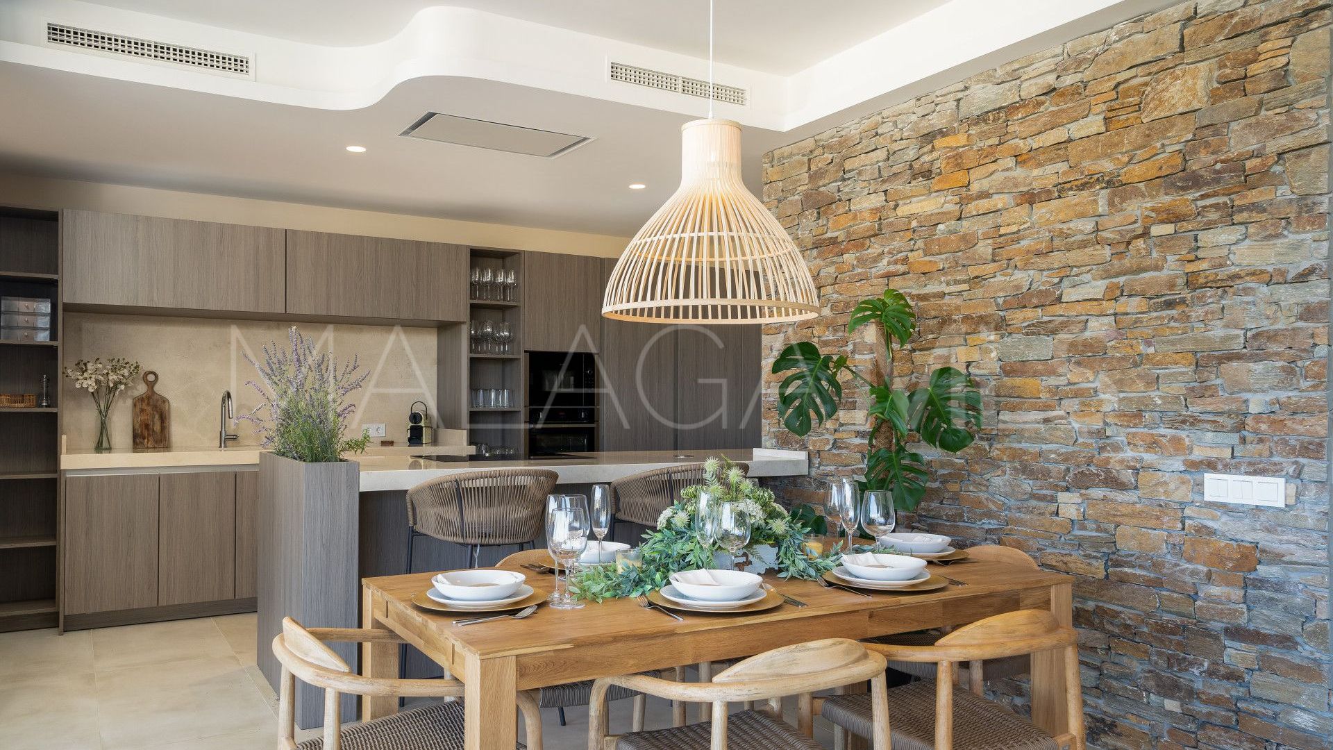 Villa for sale in Benahavis