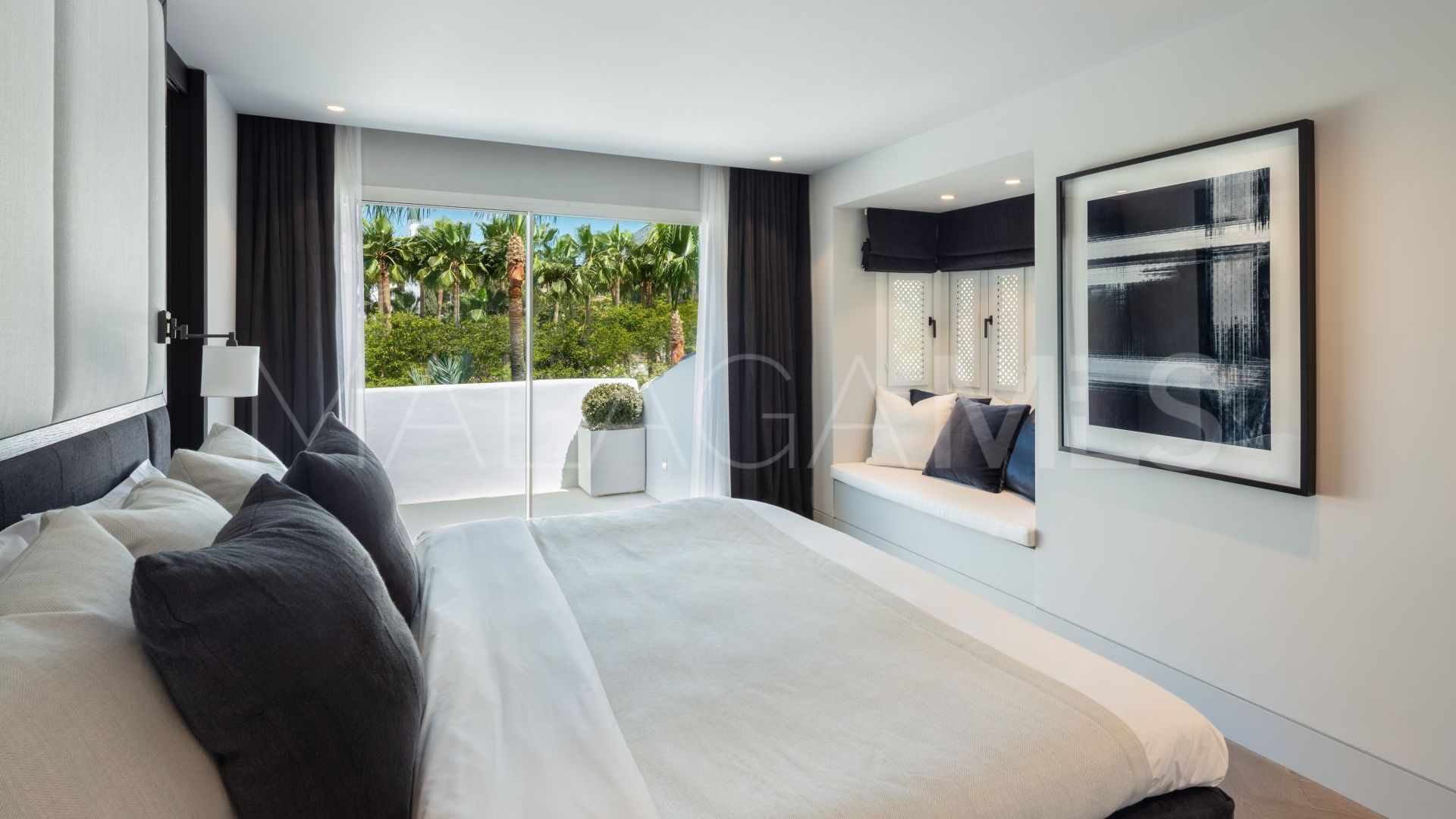 Zweistöckiges penthouse for sale in Marbella Goldene Meile