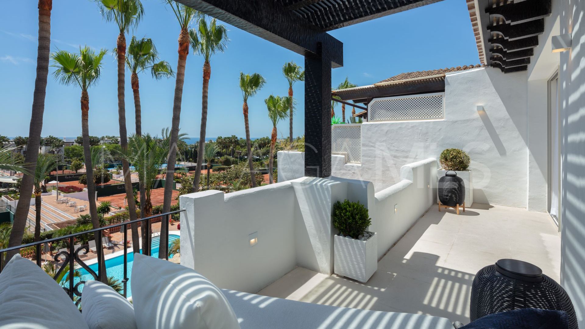 Zweistöckiges penthouse for sale in Marbella Goldene Meile