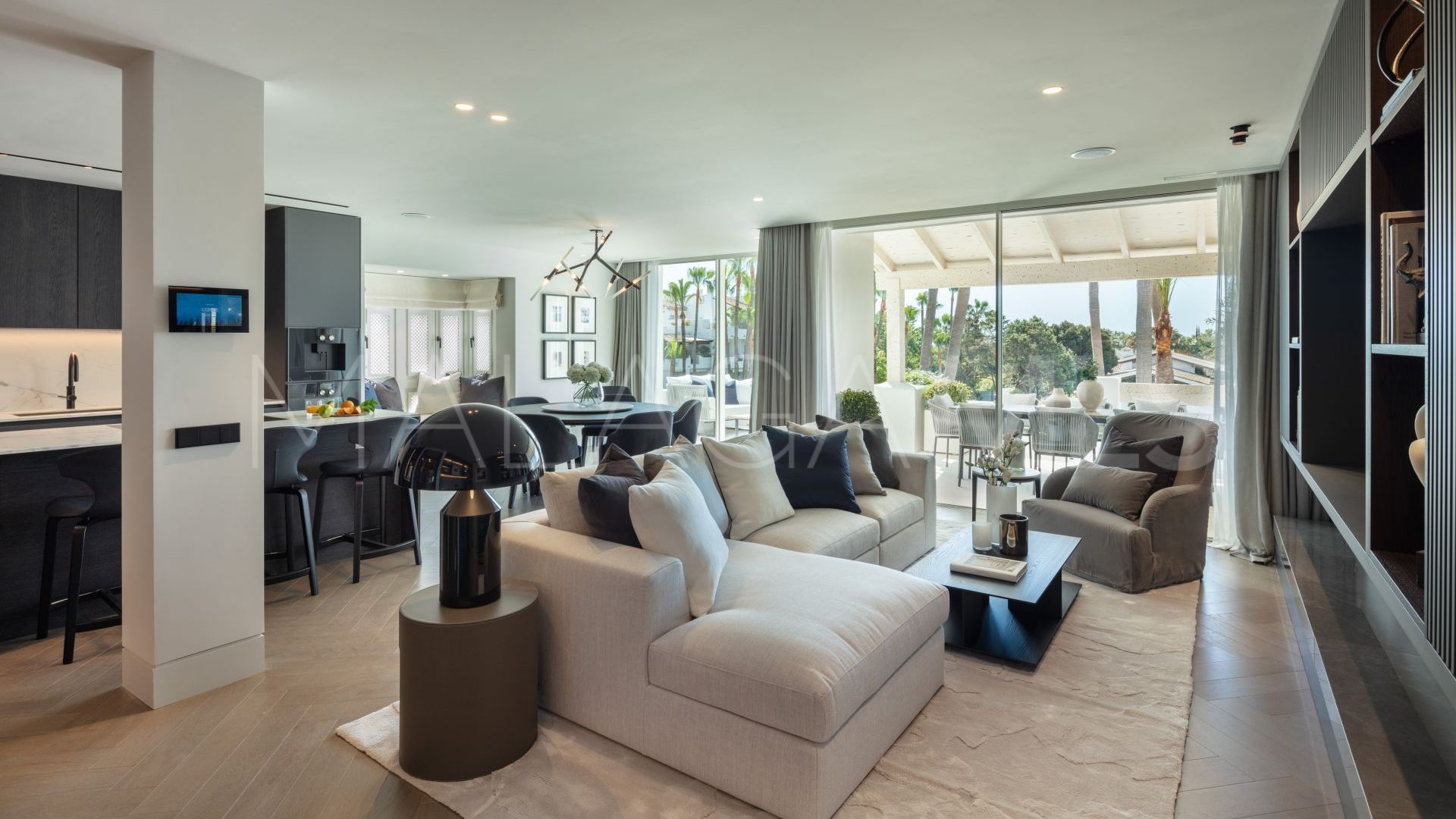 Zweistöckiges penthouse for sale in Marbella Goldene Meile