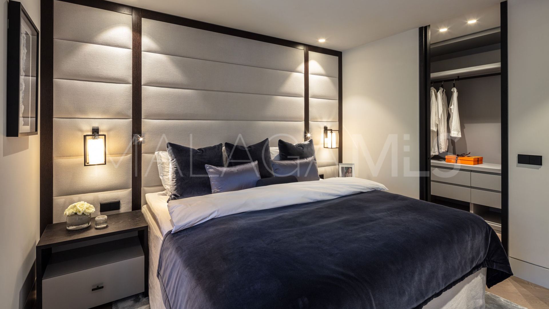 Zweistöckiges penthouse for sale in Marbella Goldene Meile
