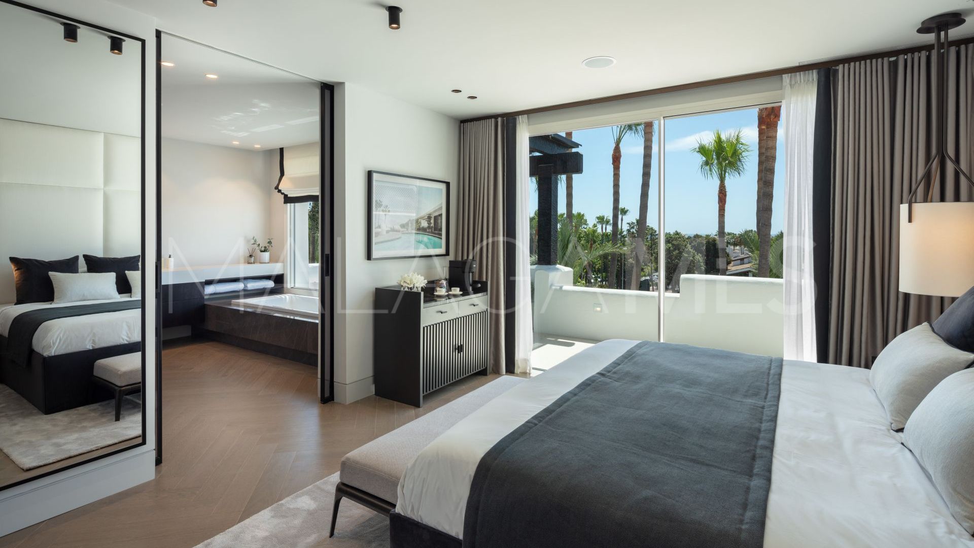 Zweistöckiges penthouse for sale in Marbella Goldene Meile