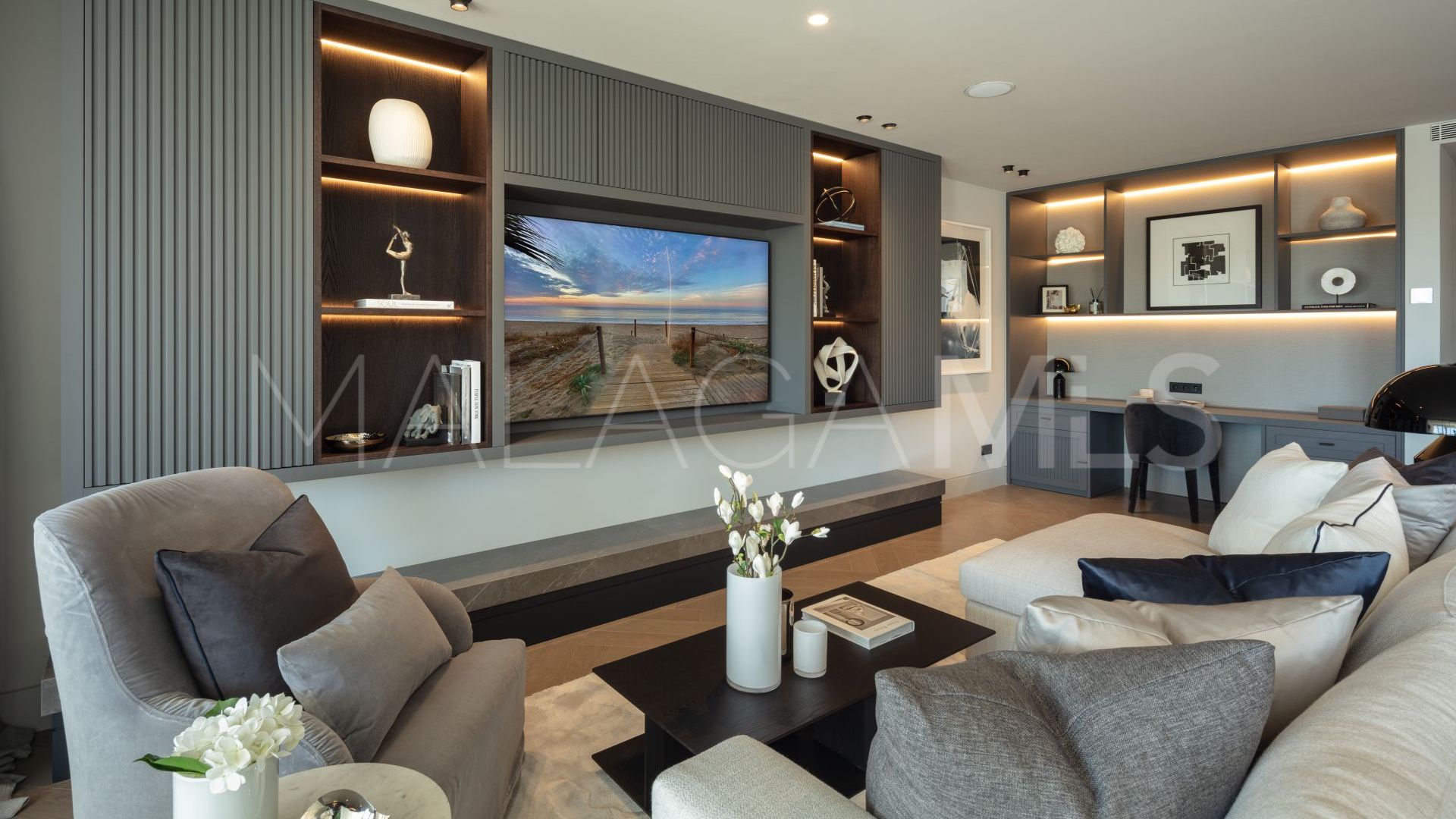 Zweistöckiges penthouse for sale in Marbella Goldene Meile