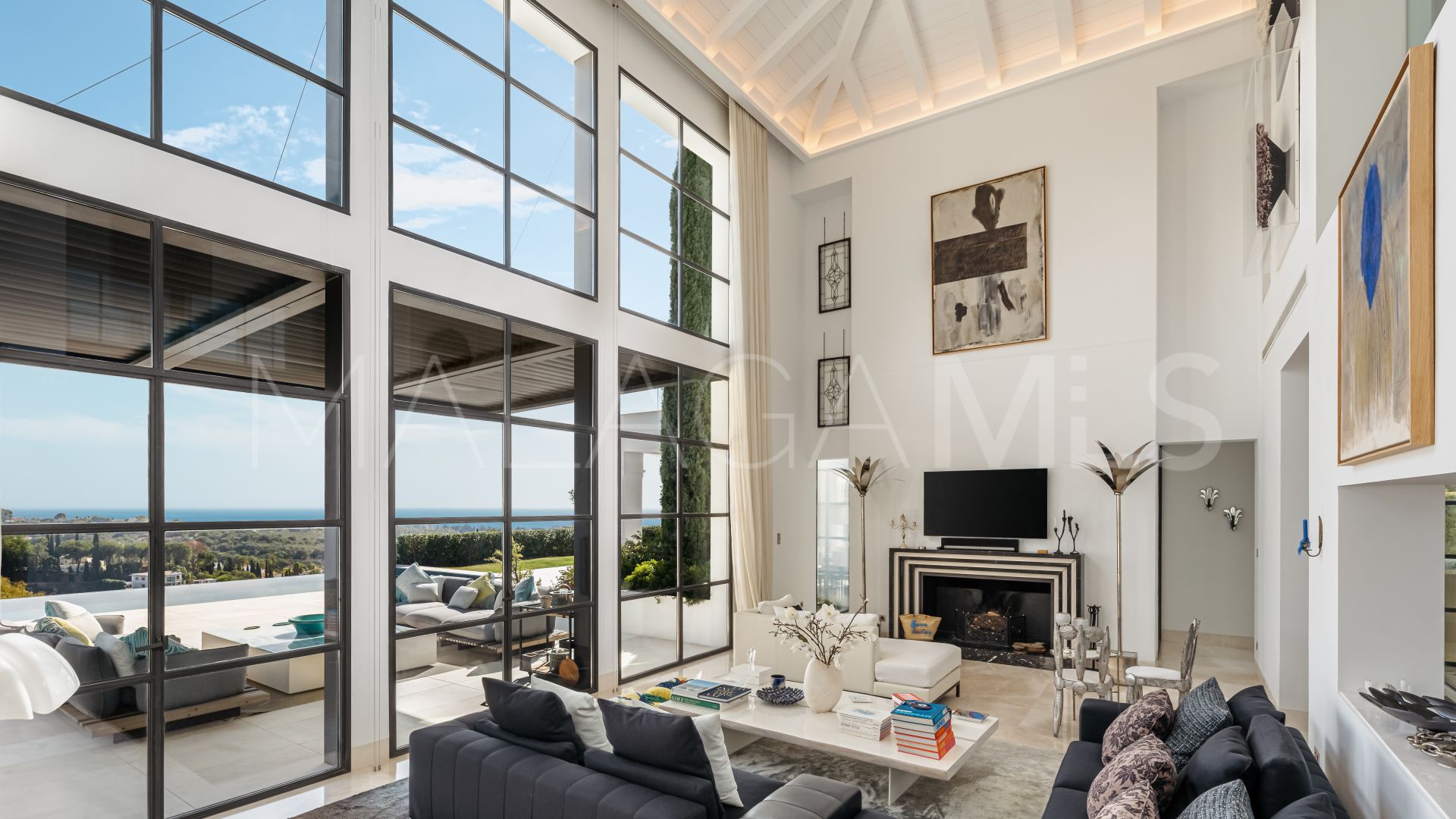 Villa for sale in Benahavis