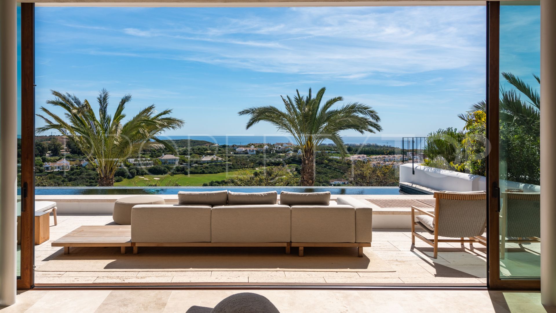 For sale apartment in Casares Golf