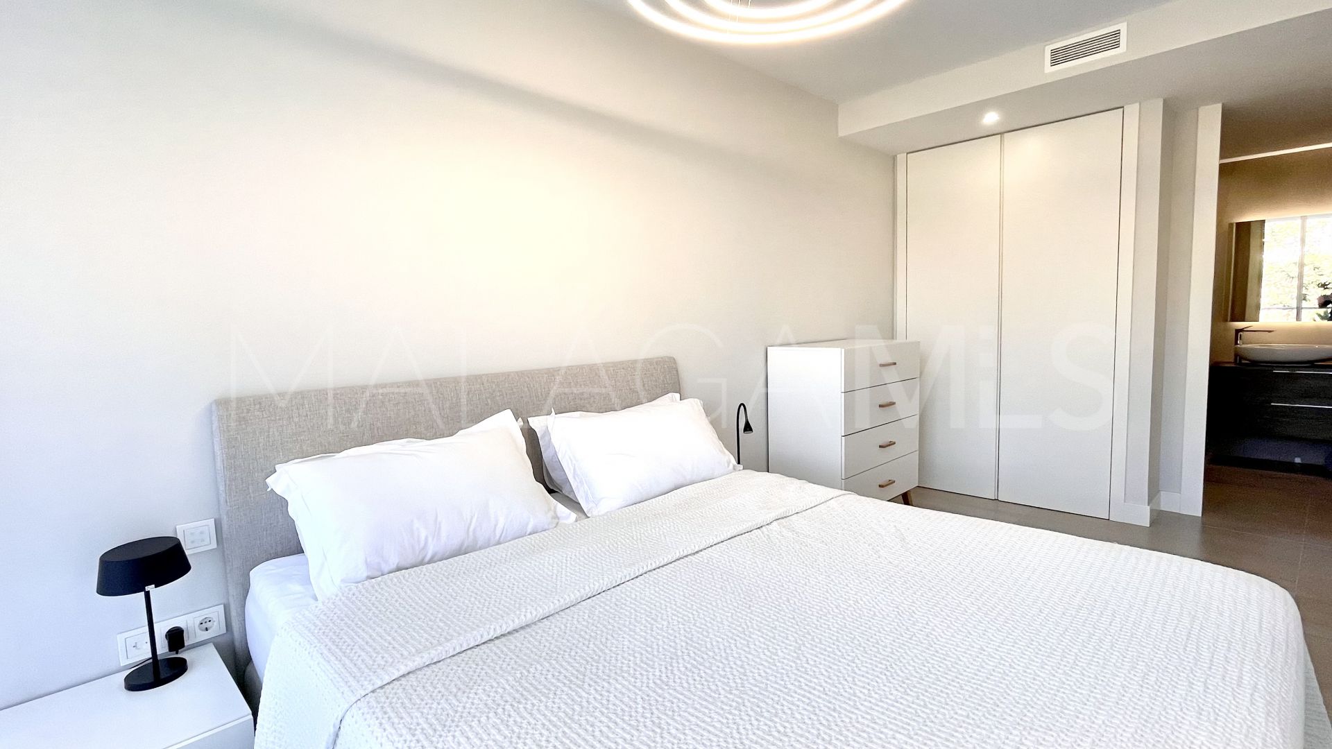 Apartamento for sale in Estepona Este
