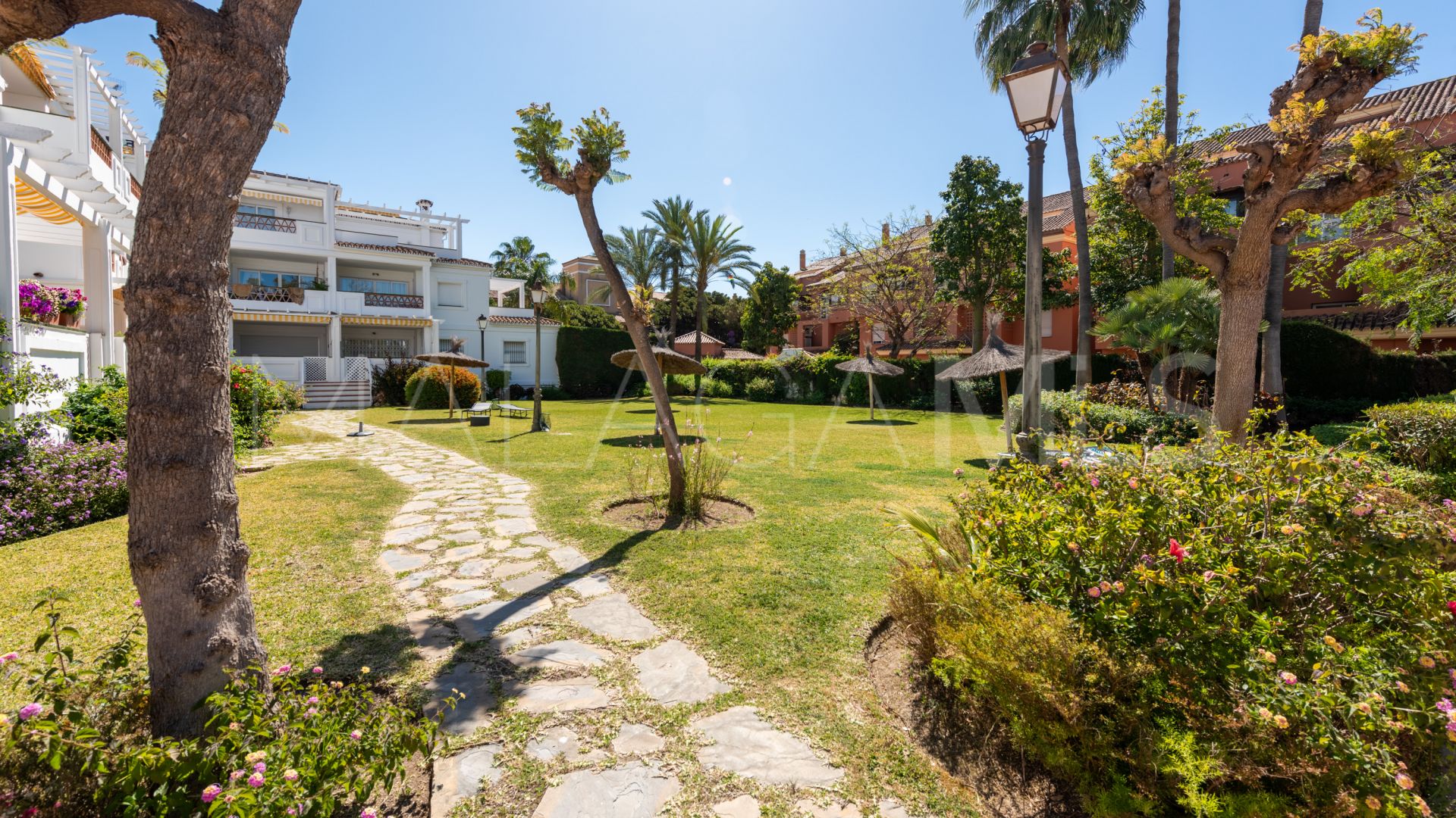 Wohnung for sale in Marbella - Puerto Banus