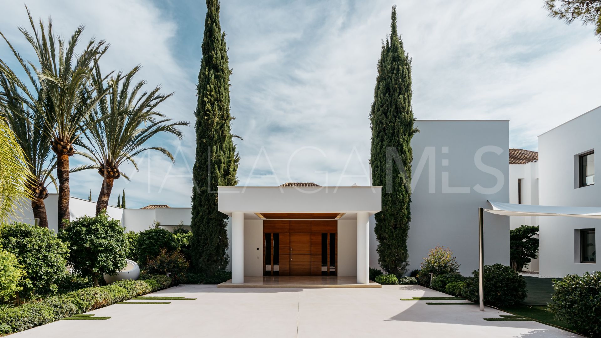 Hus i byn for sale in La Quinta de Sierra Blanca