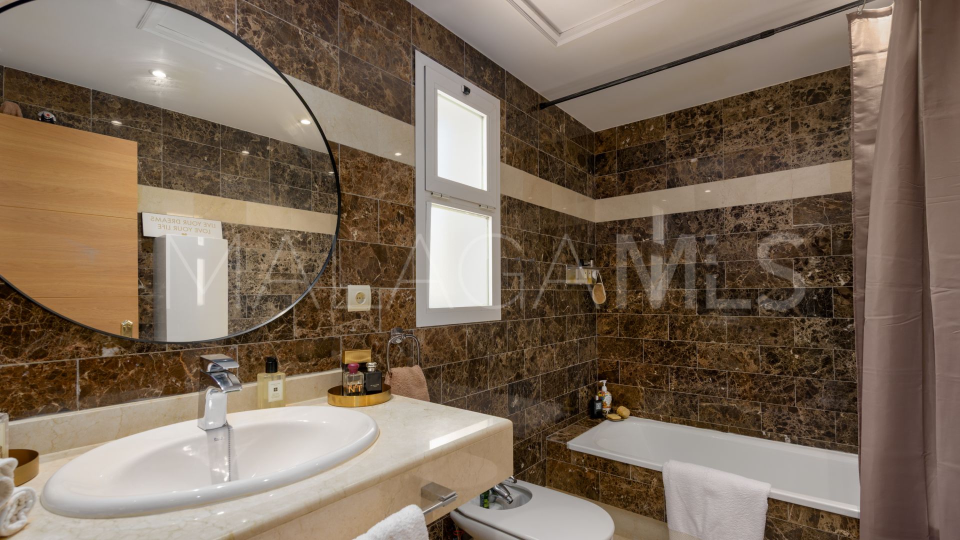 Maison de ville for sale in Los Almendros
