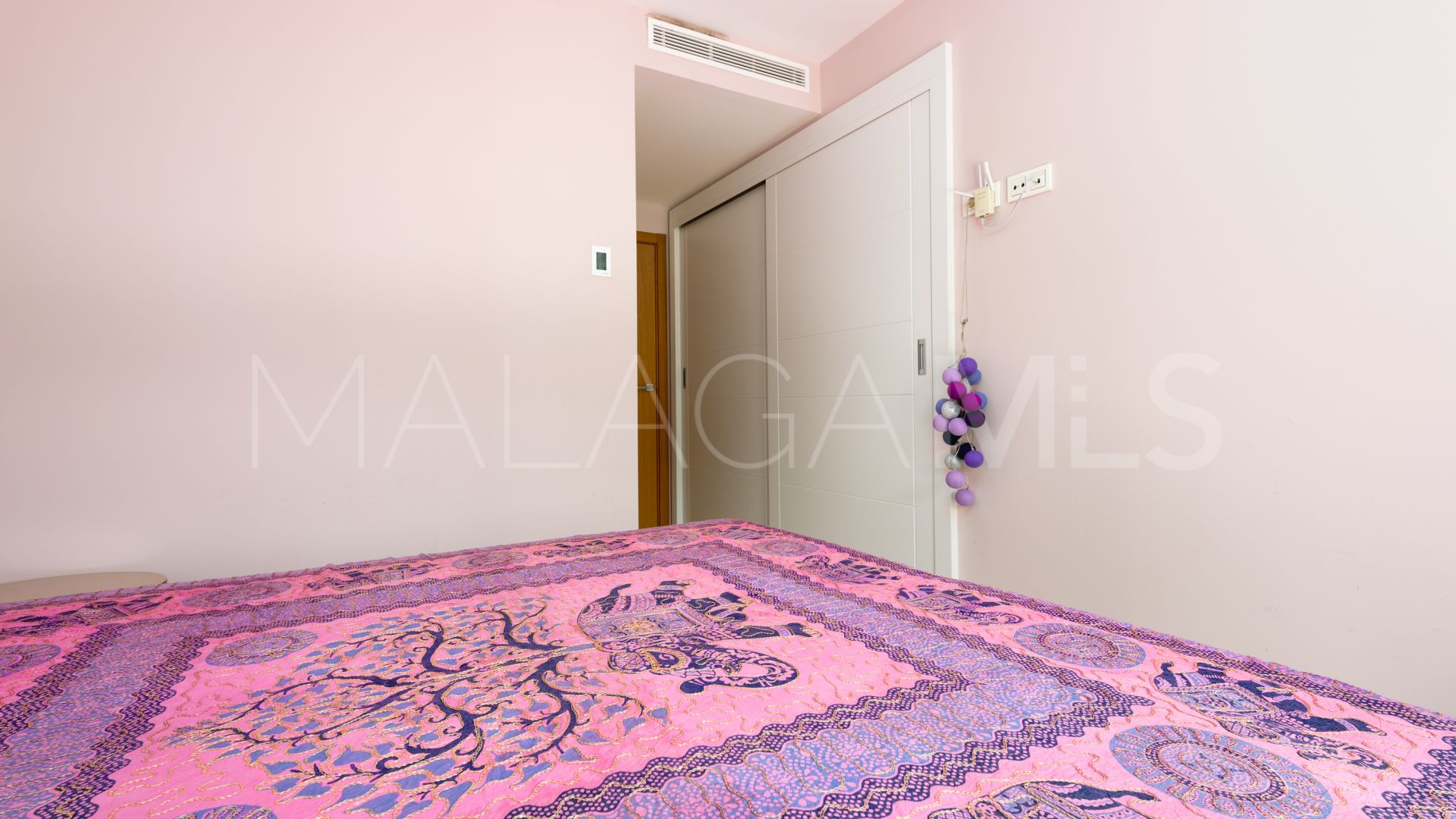 Villa for sale in Nueva Andalucia