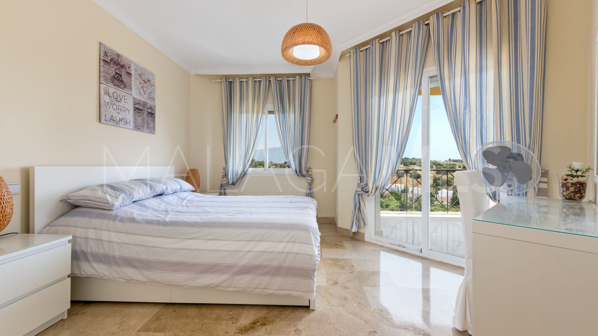 Apartamento for sale in Belaire with 2 bedrooms