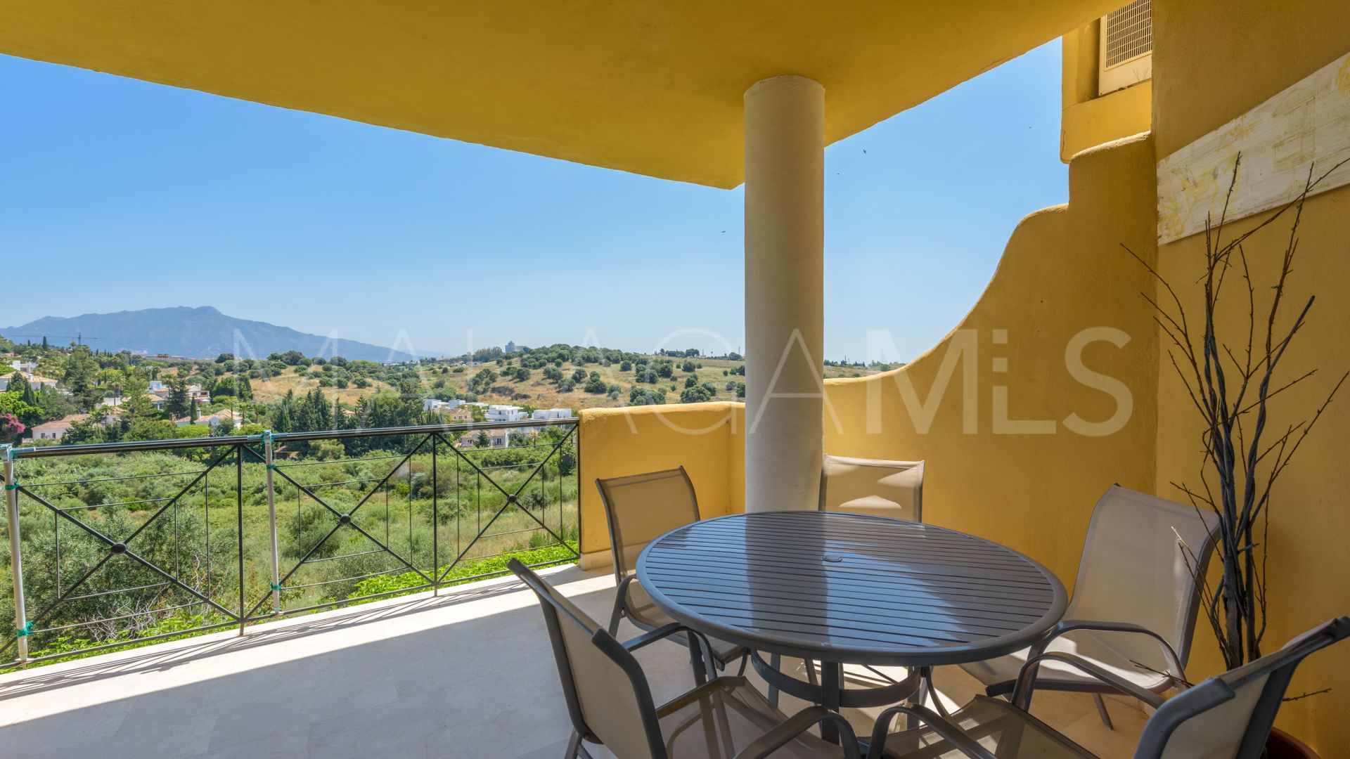 Apartamento for sale in Belaire with 2 bedrooms