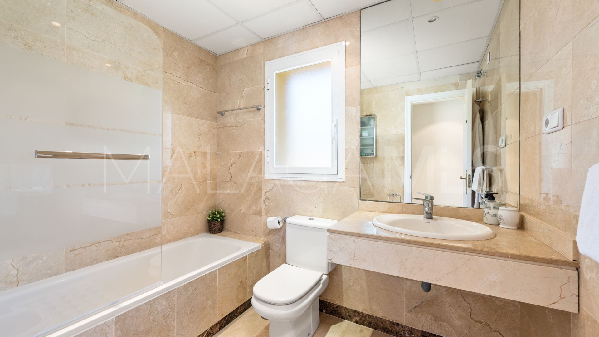 Apartamento for sale in Belaire with 2 bedrooms