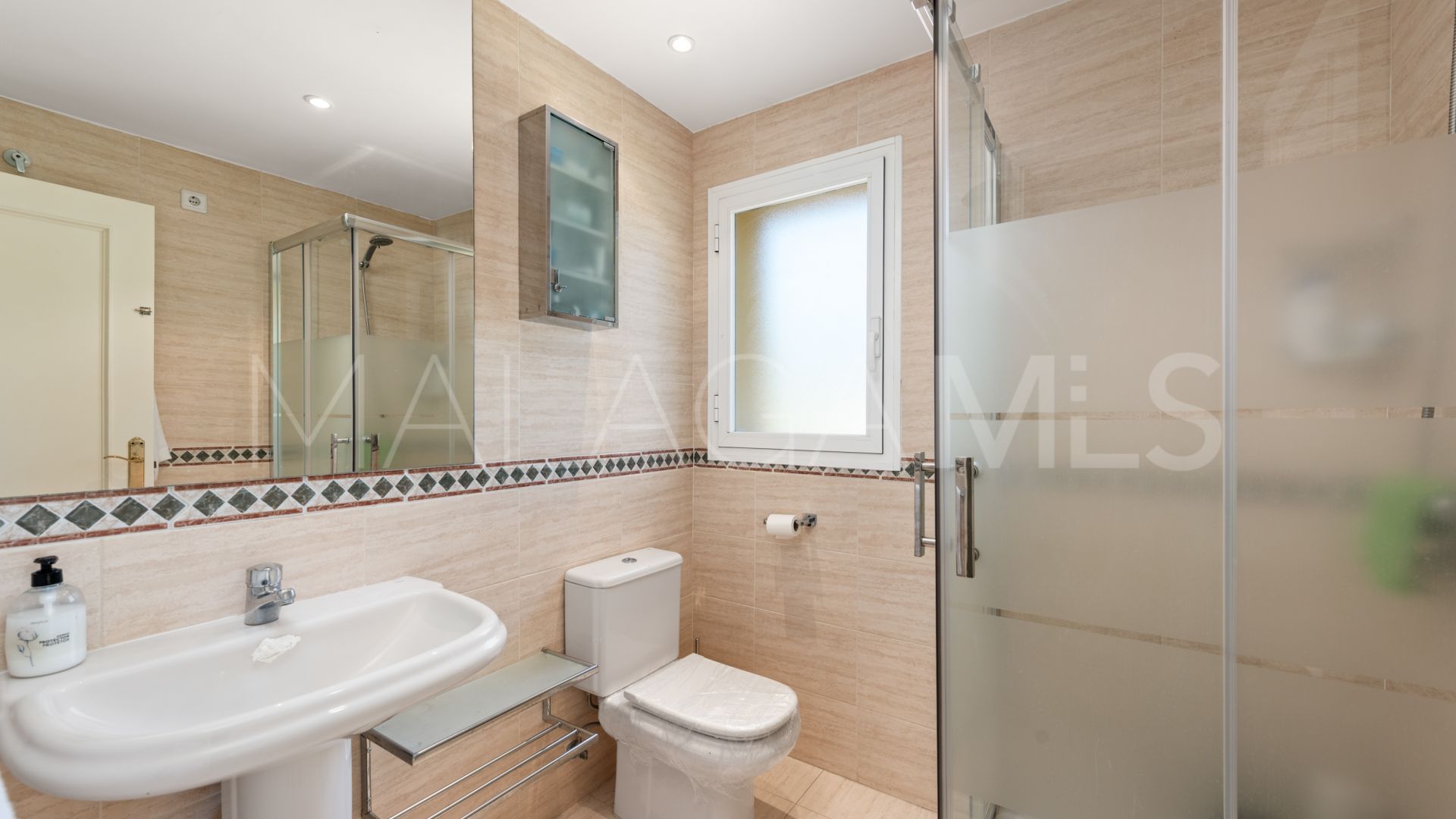 Apartamento for sale in Belaire with 2 bedrooms