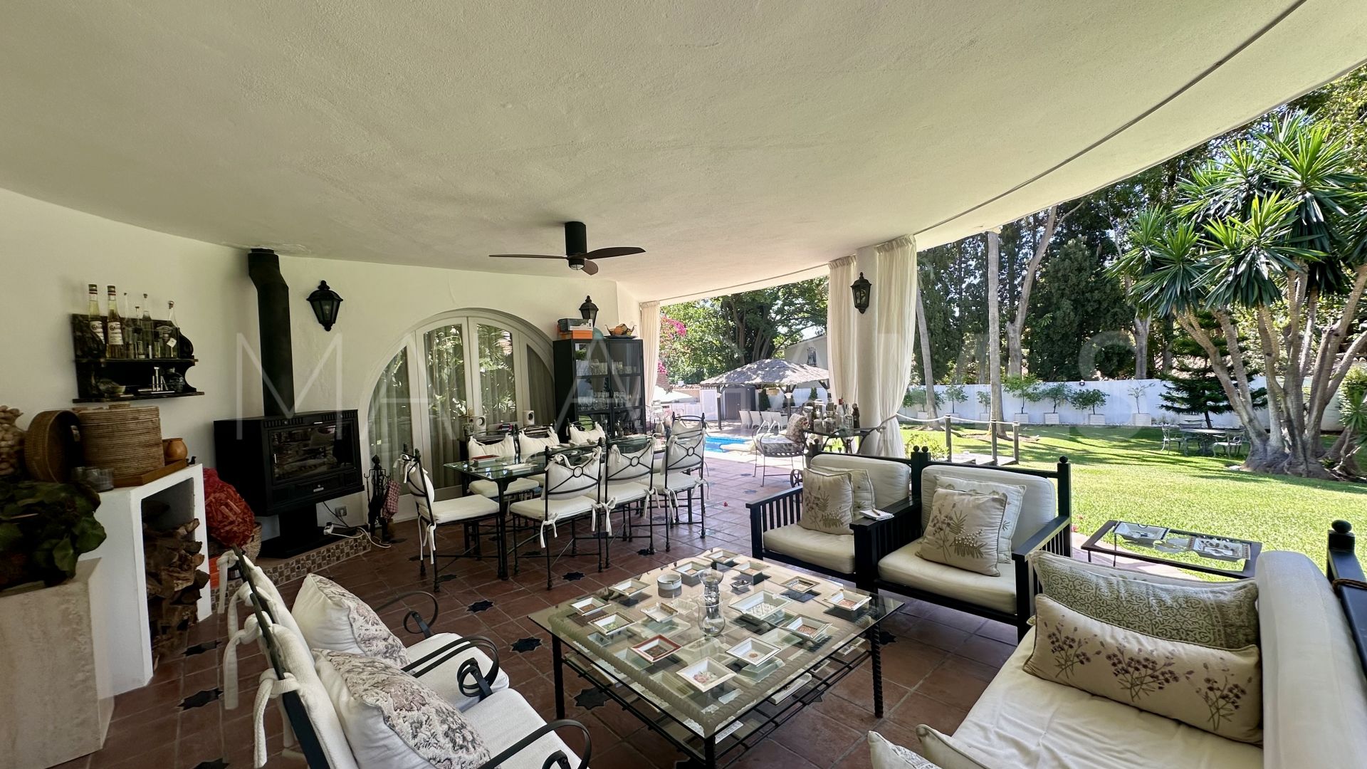 Hus i byn for sale in Marbella Golden Mile