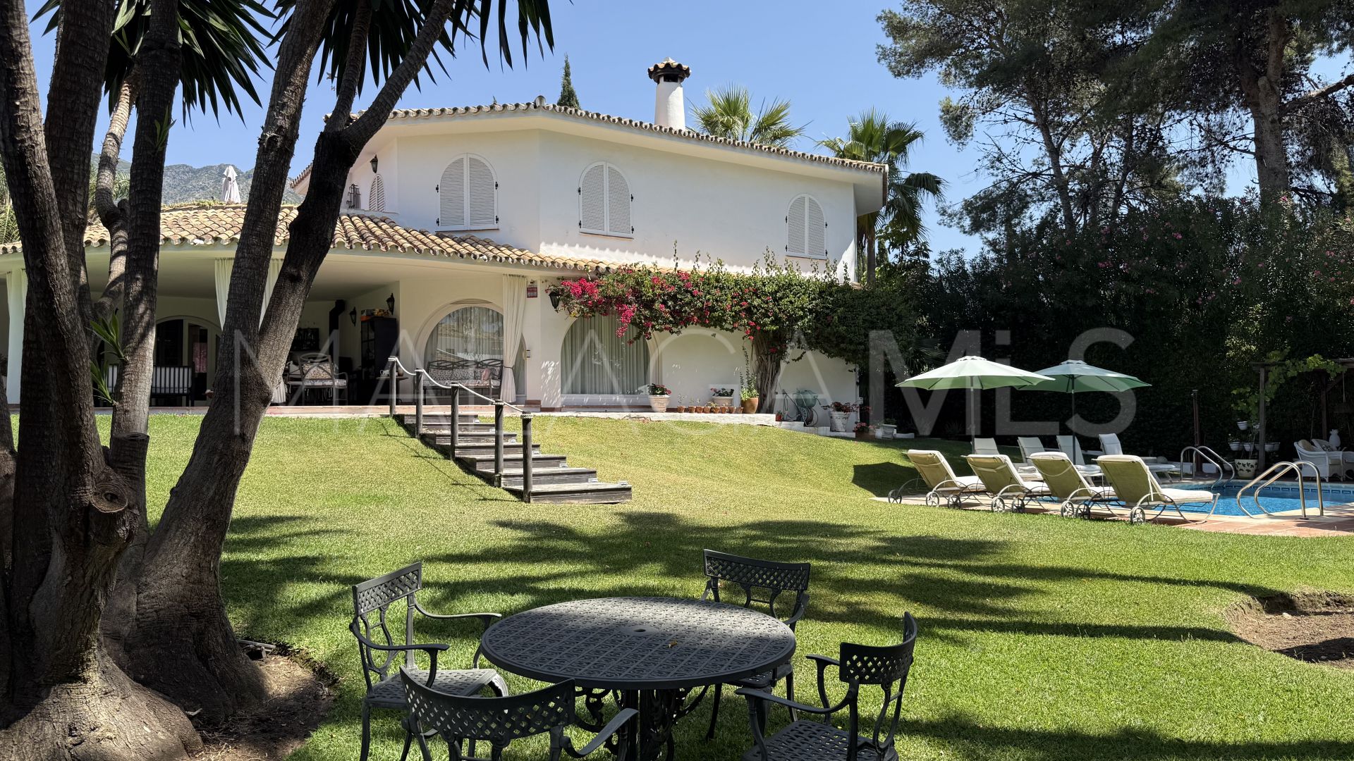 Hus i byn for sale in Marbella Golden Mile