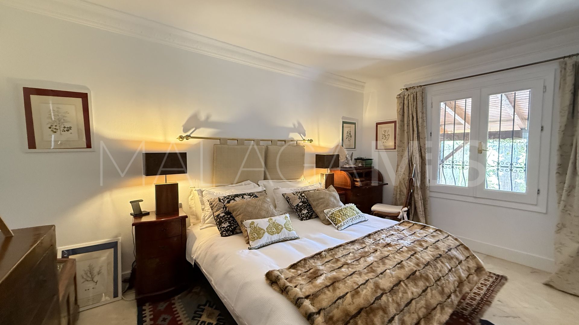 Hus i byn for sale in Marbella Golden Mile