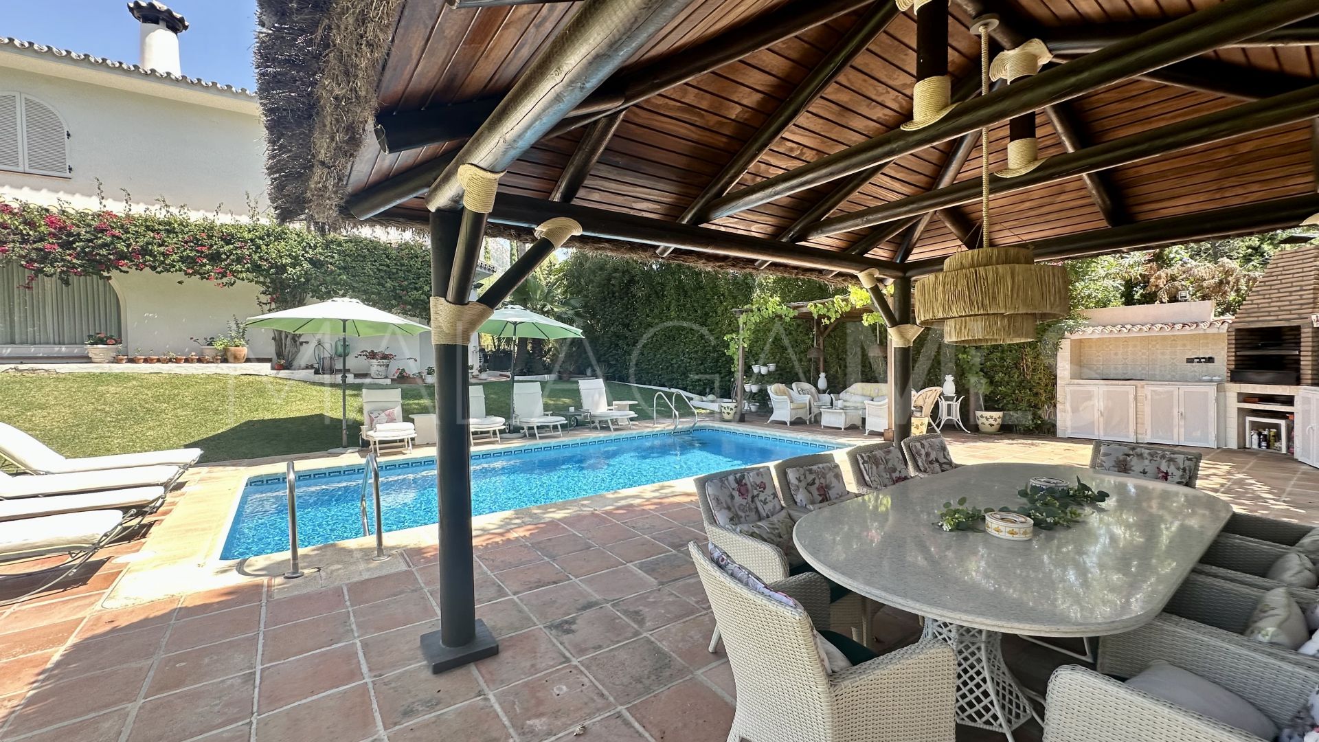 Hus i byn for sale in Marbella Golden Mile