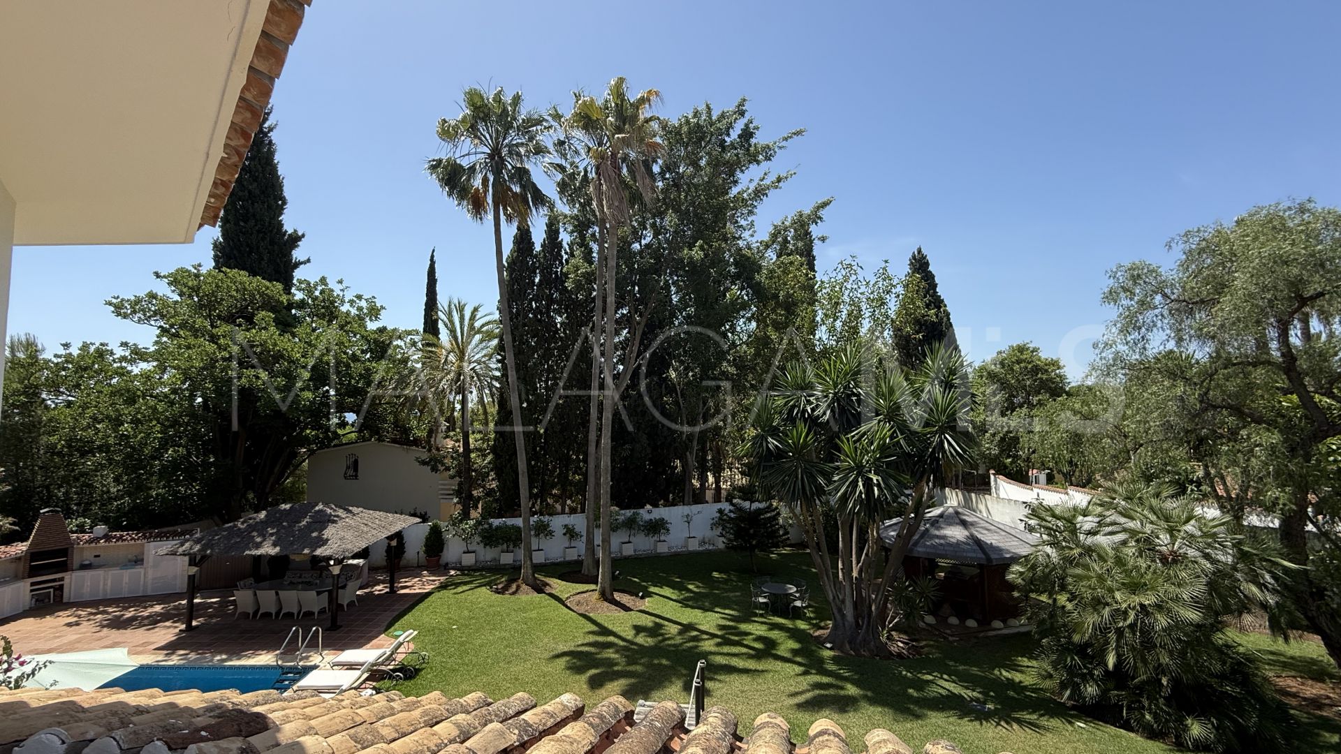 Hus i byn for sale in Marbella Golden Mile