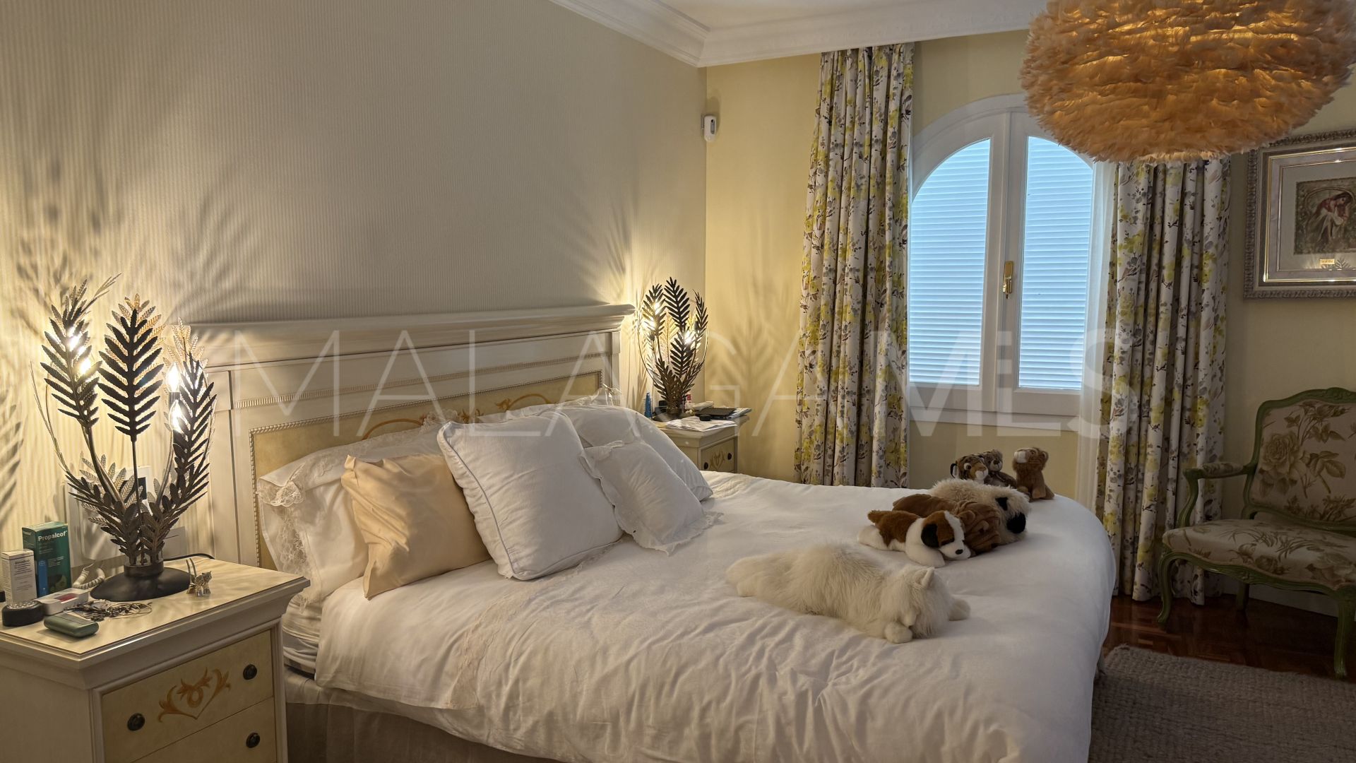 Hus i byn for sale in Marbella Golden Mile