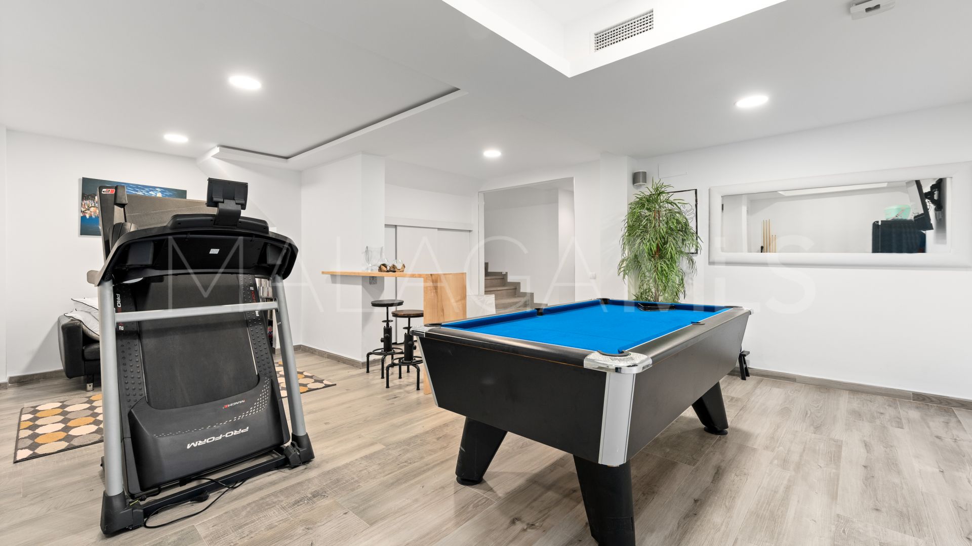 Adosado for sale in La Quinta Golf with 4 bedrooms