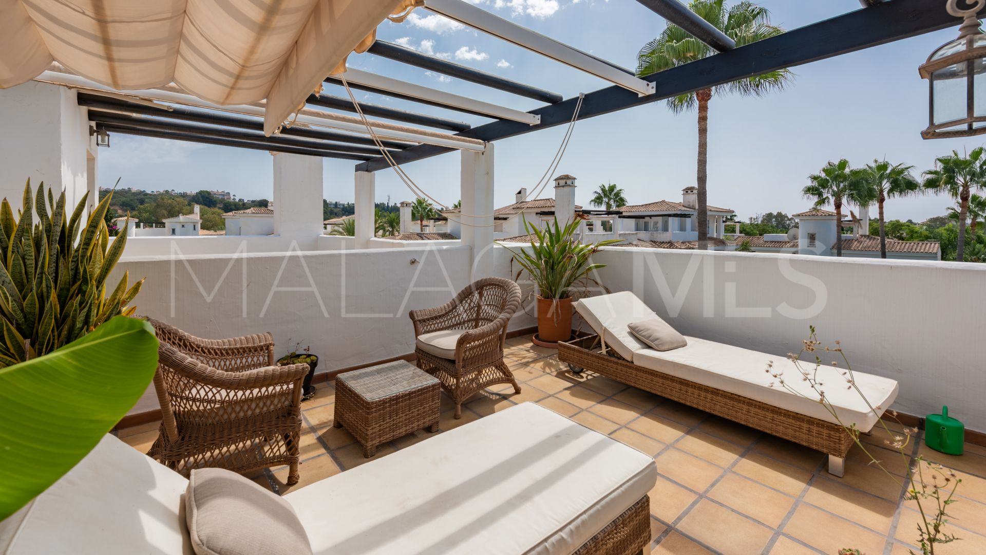 Zweistöckiges penthouse for sale in Los Naranjos de Marbella