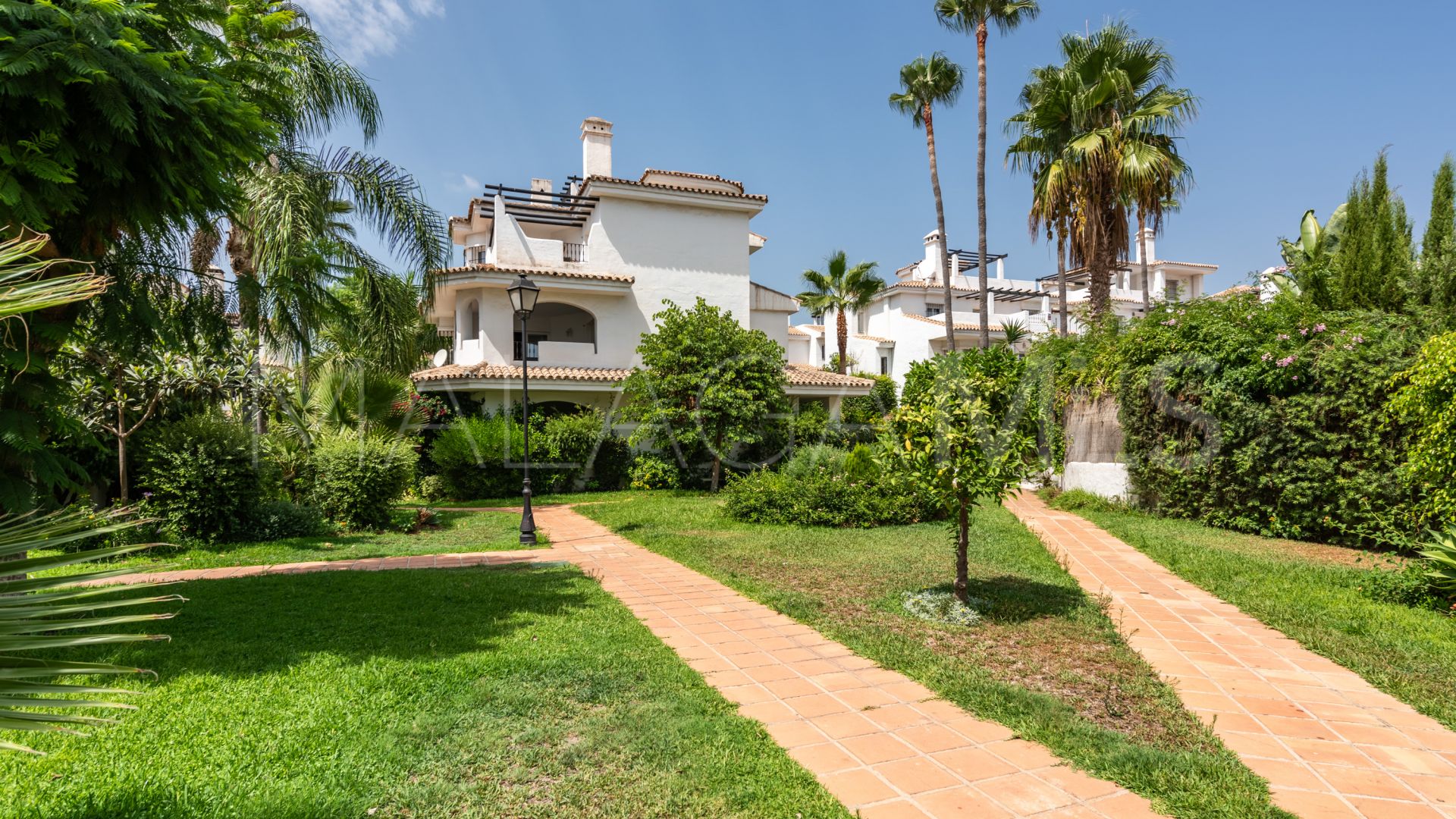 Tvåvånings takvåning for sale in Los Naranjos de Marbella