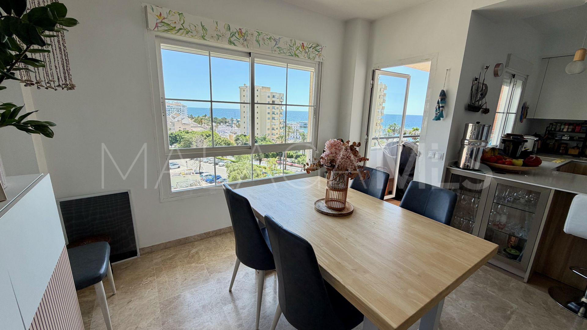 Lägenhet for sale in Estepona Puerto