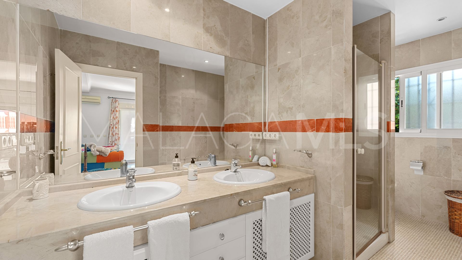For sale San Pedro de Alcantara villa with 4 bedrooms