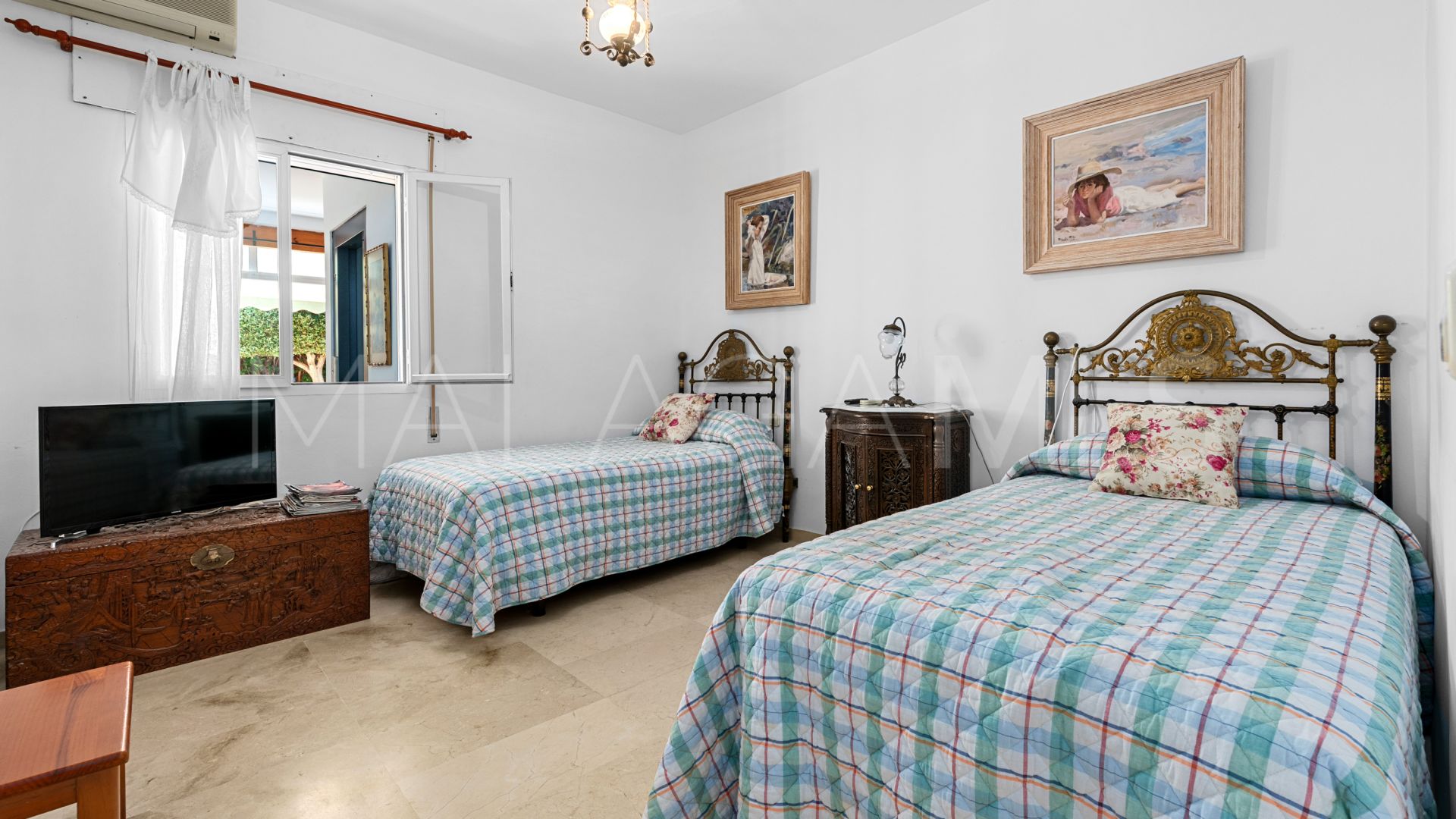 For sale San Pedro de Alcantara villa with 4 bedrooms