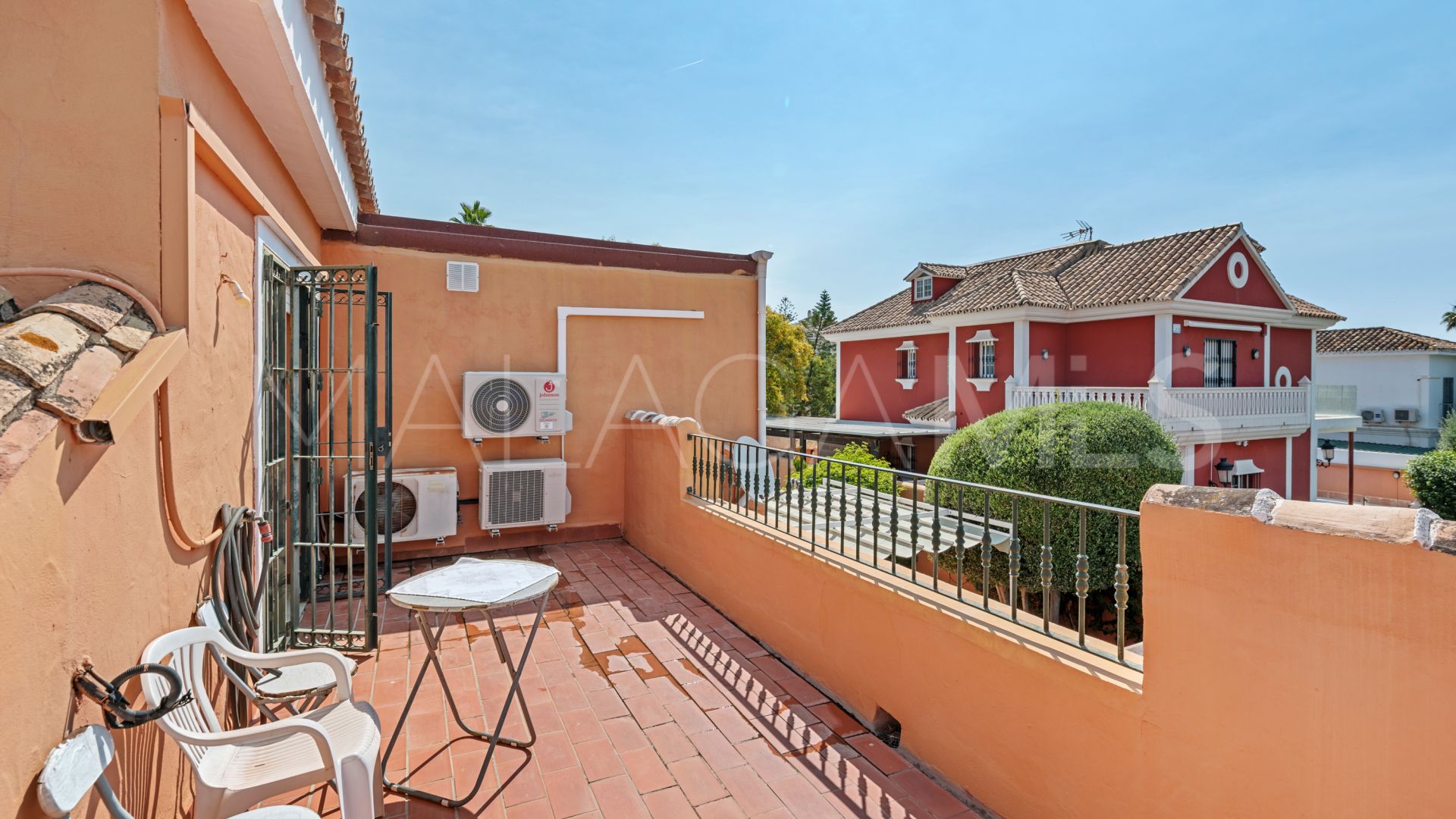 For sale San Pedro de Alcantara villa with 4 bedrooms