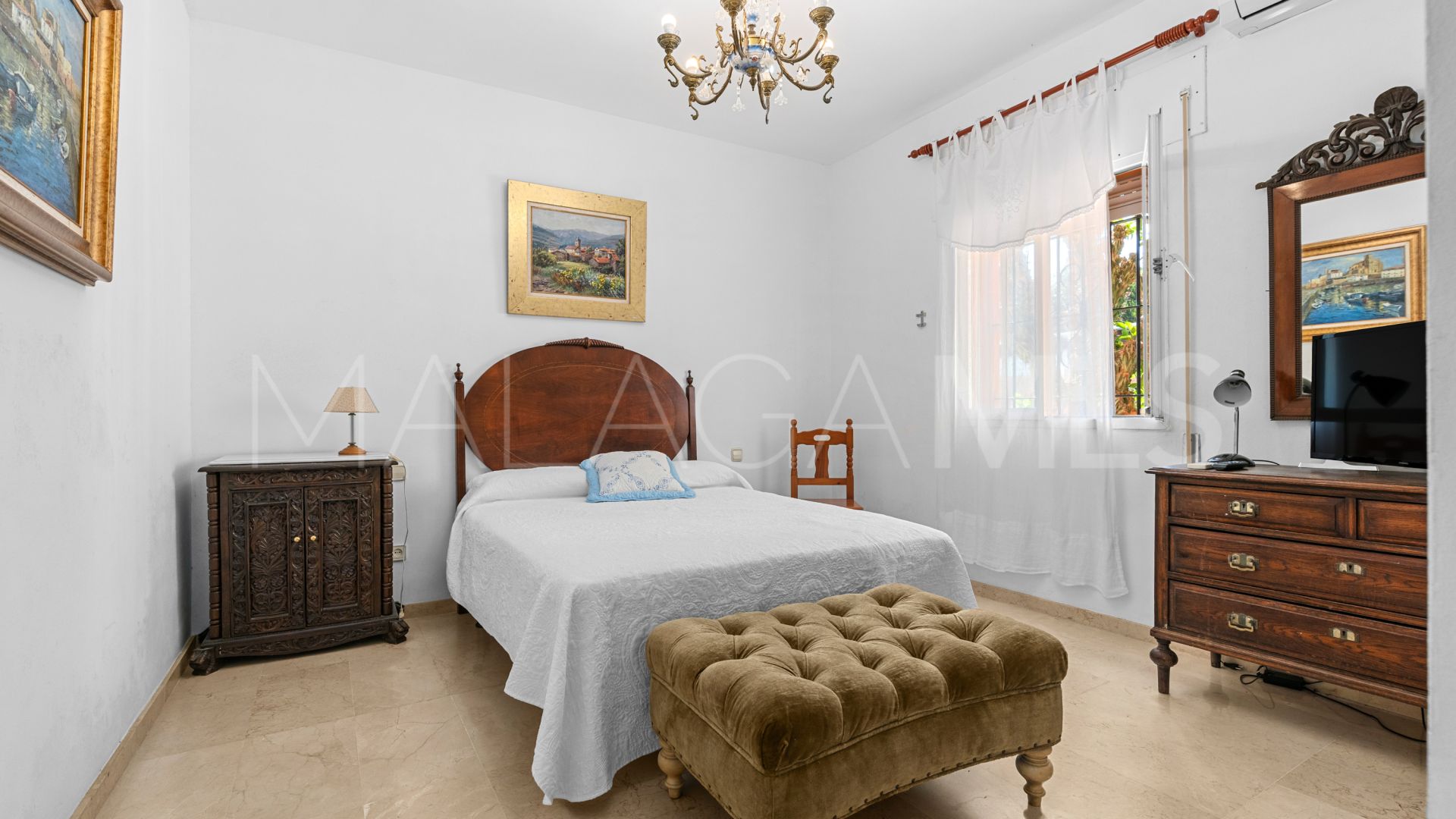 For sale San Pedro de Alcantara villa with 4 bedrooms