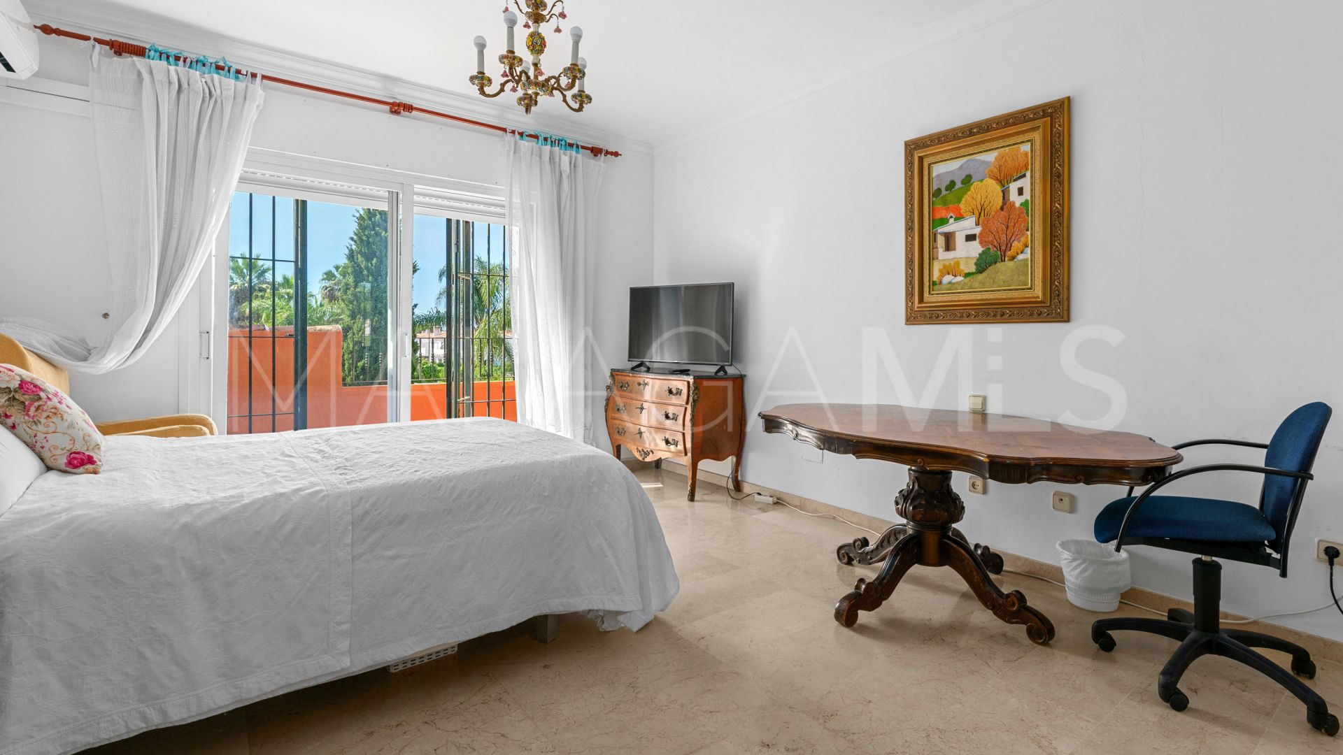 For sale San Pedro de Alcantara villa with 4 bedrooms