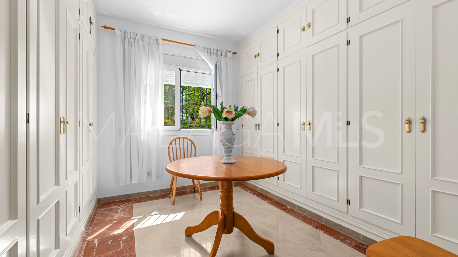 For sale San Pedro de Alcantara villa with 4 bedrooms