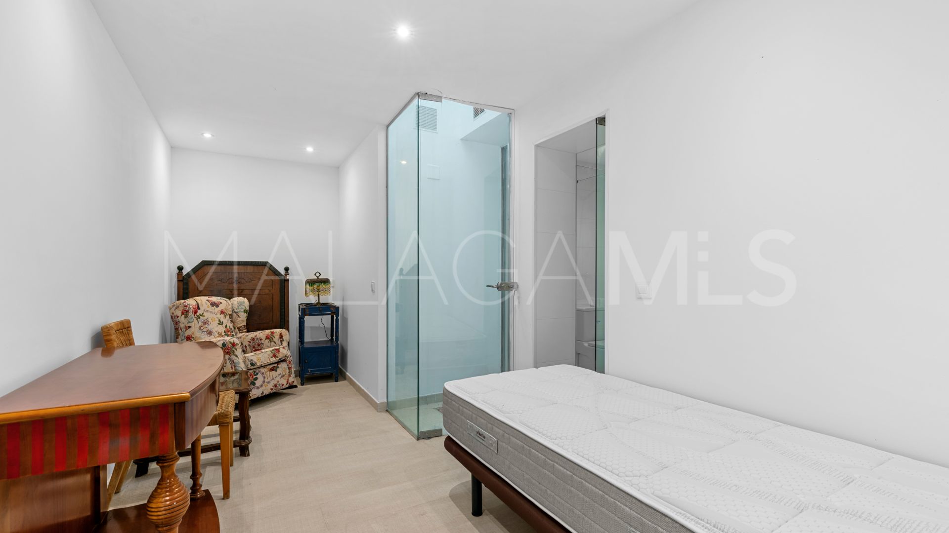For sale San Pedro de Alcantara villa with 4 bedrooms