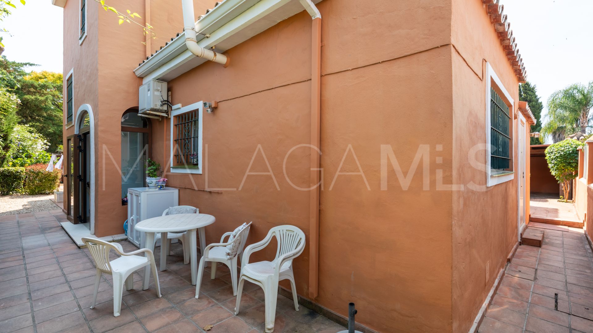 For sale San Pedro de Alcantara villa with 4 bedrooms