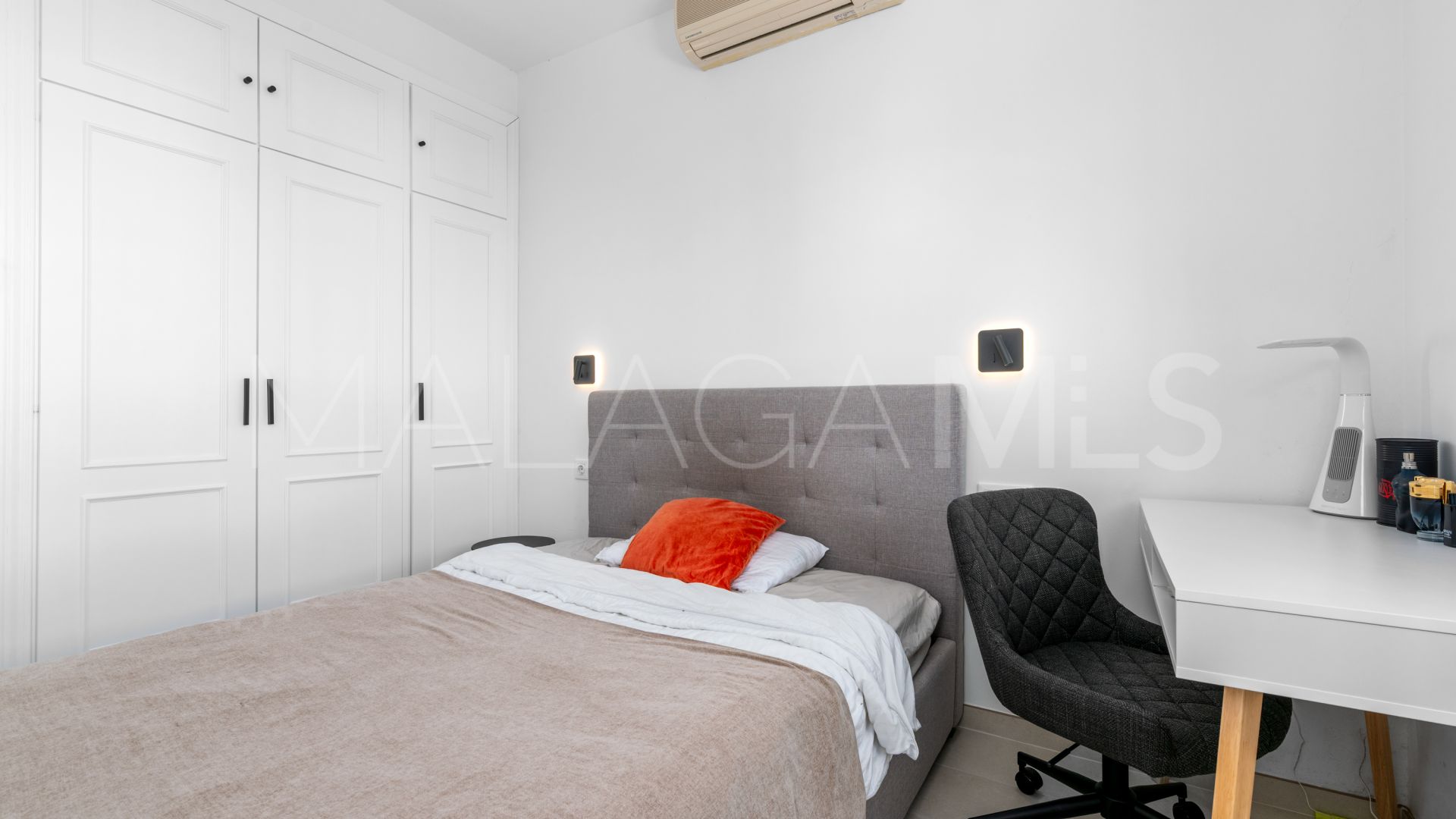 Hus i byn for sale in Bel Air