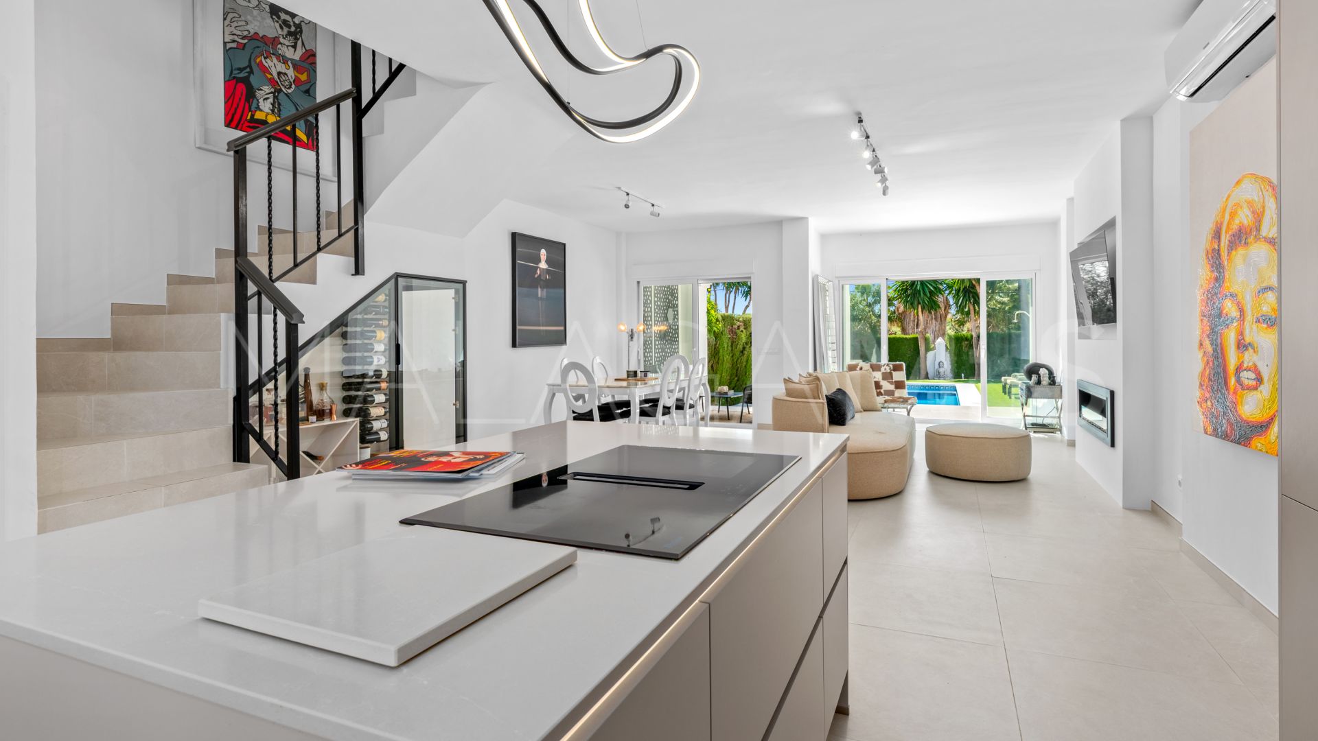 Hus i byn for sale in Bel Air