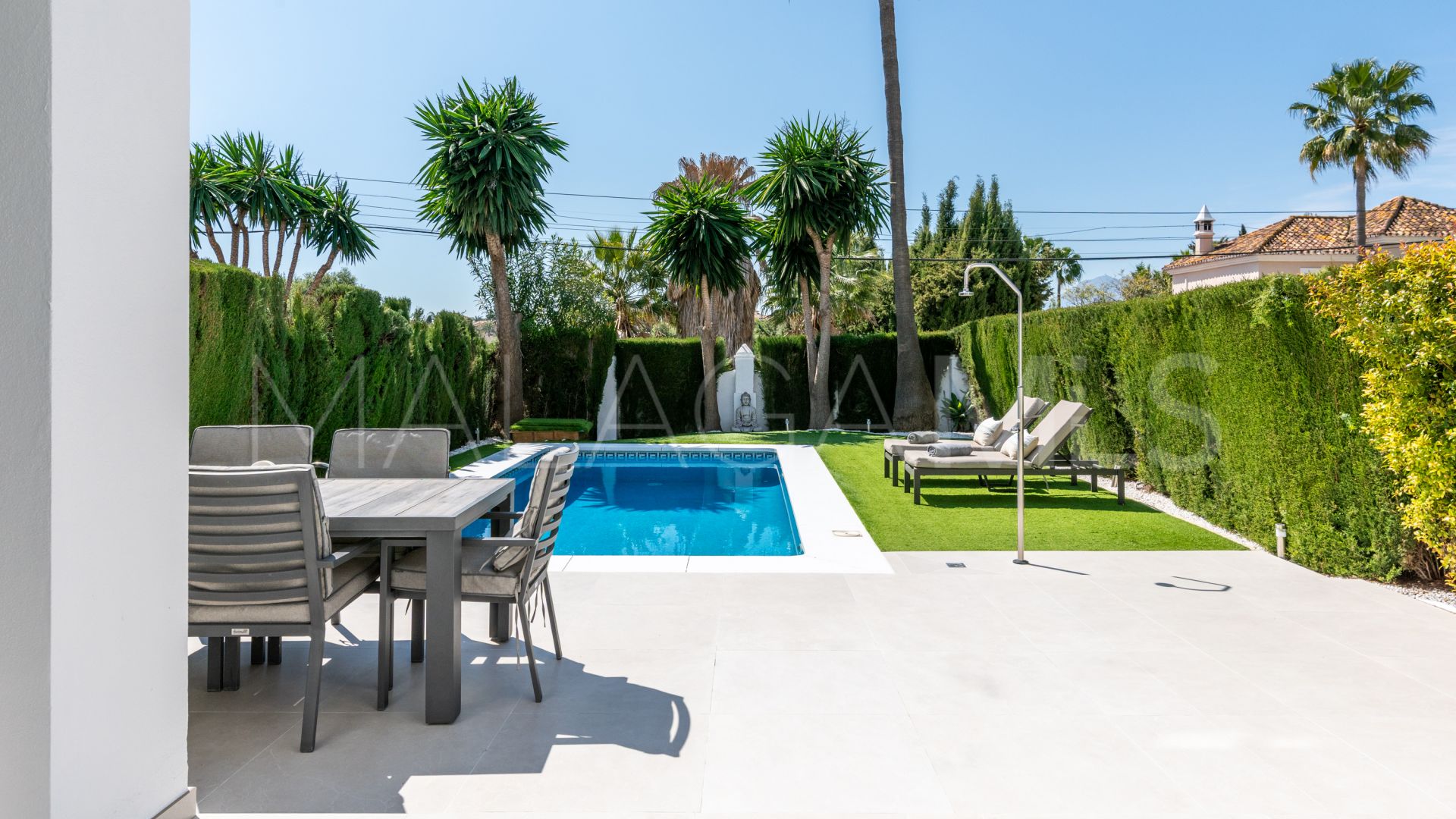 Hus i byn for sale in Bel Air