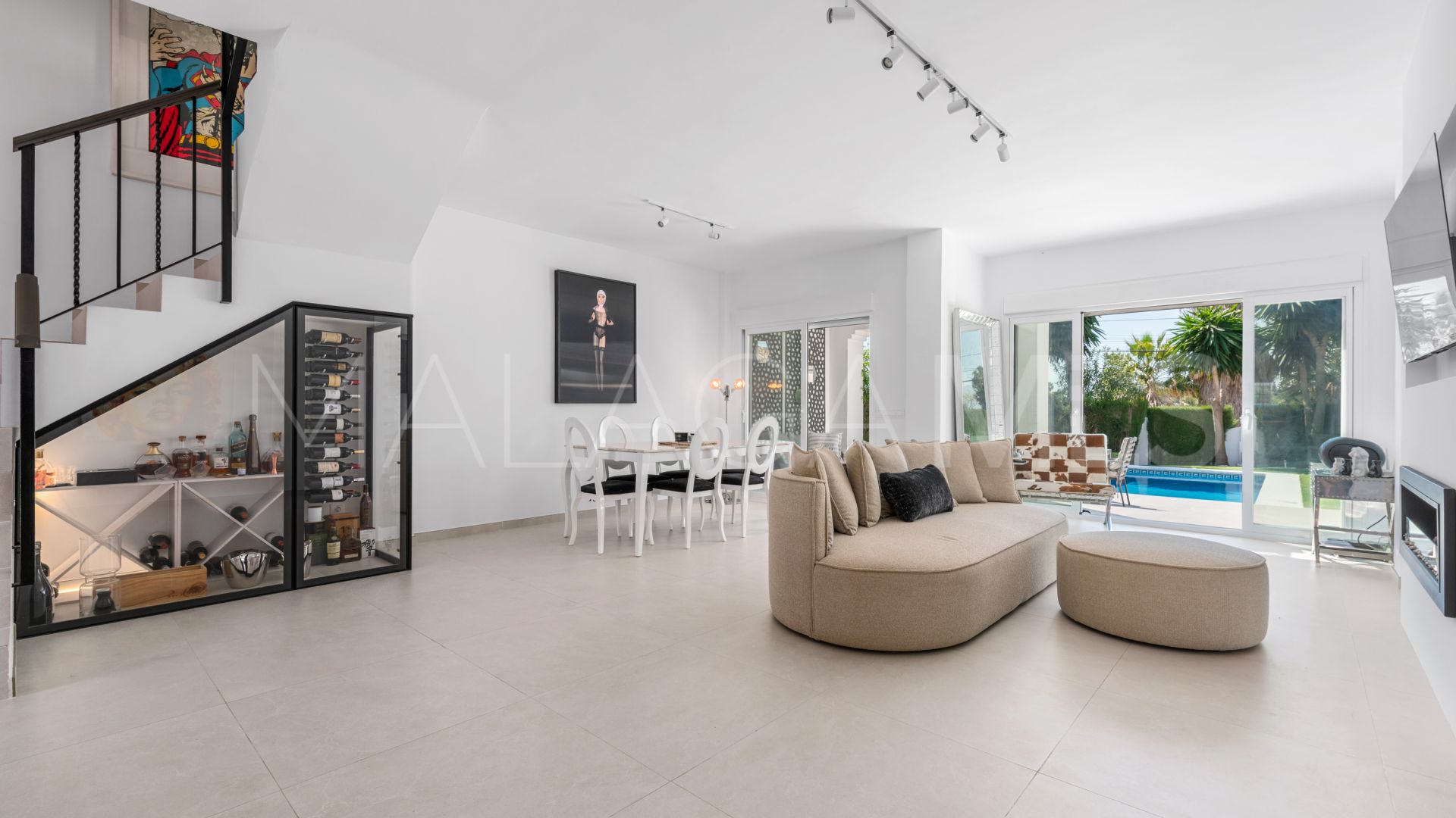 Hus i byn for sale in Bel Air